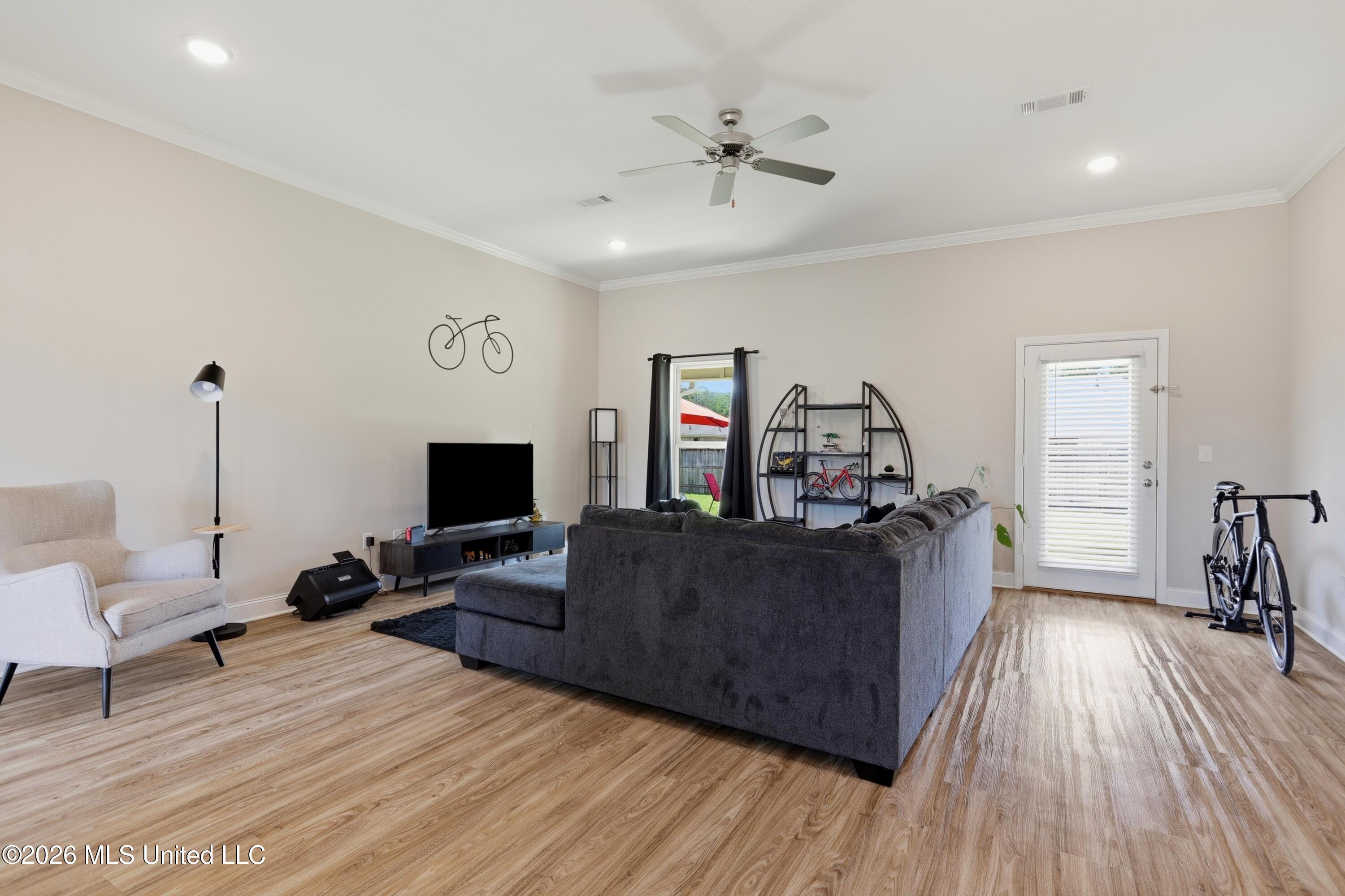 226 Jasmine Cove Circle Property Photo 5