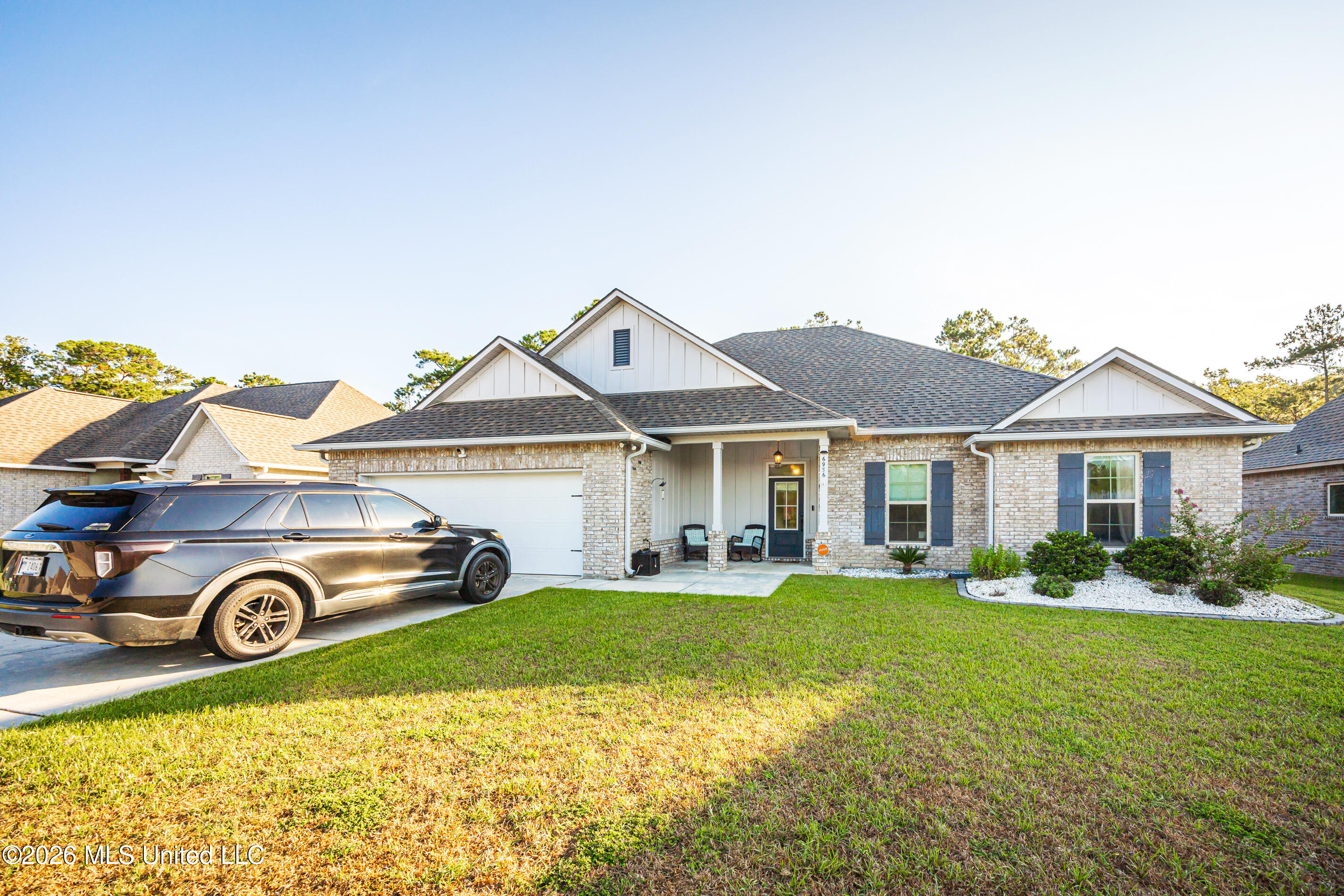 6956 Osprey Drive Property Photo 2