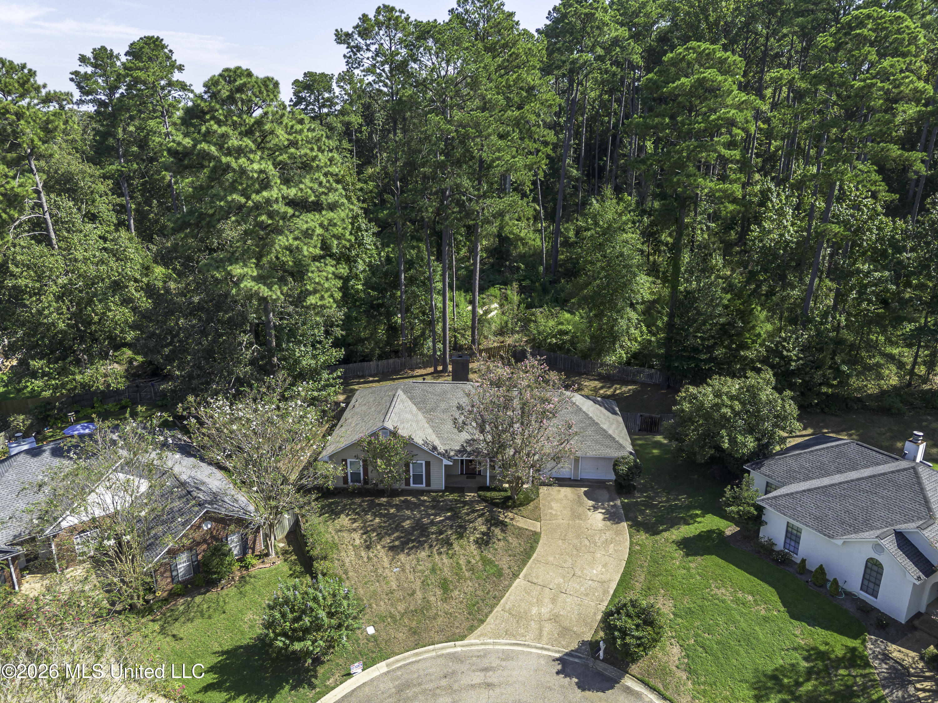 110 Carries Cove Property Photo 2