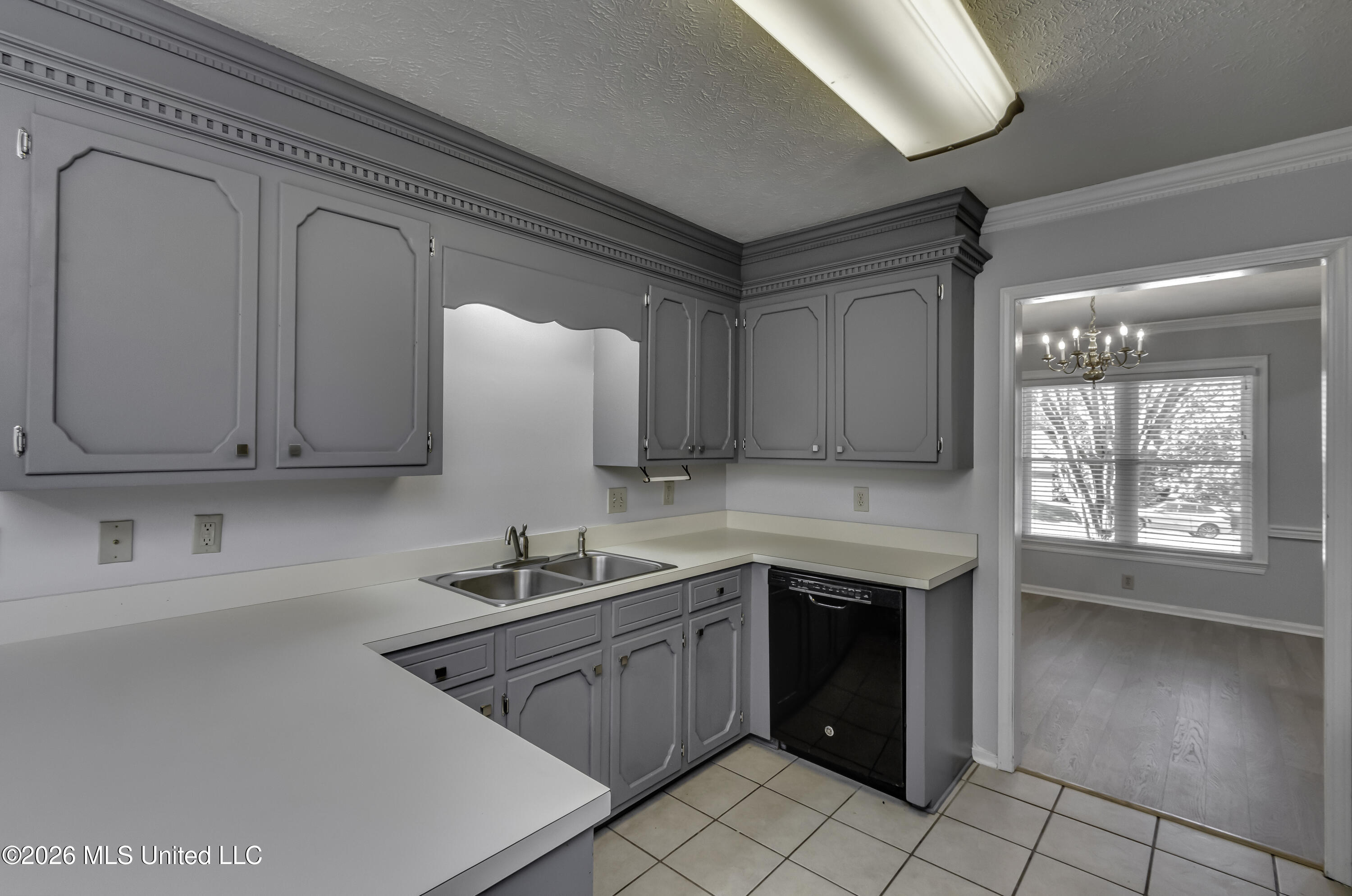 110 Carries Cove Property Photo 8