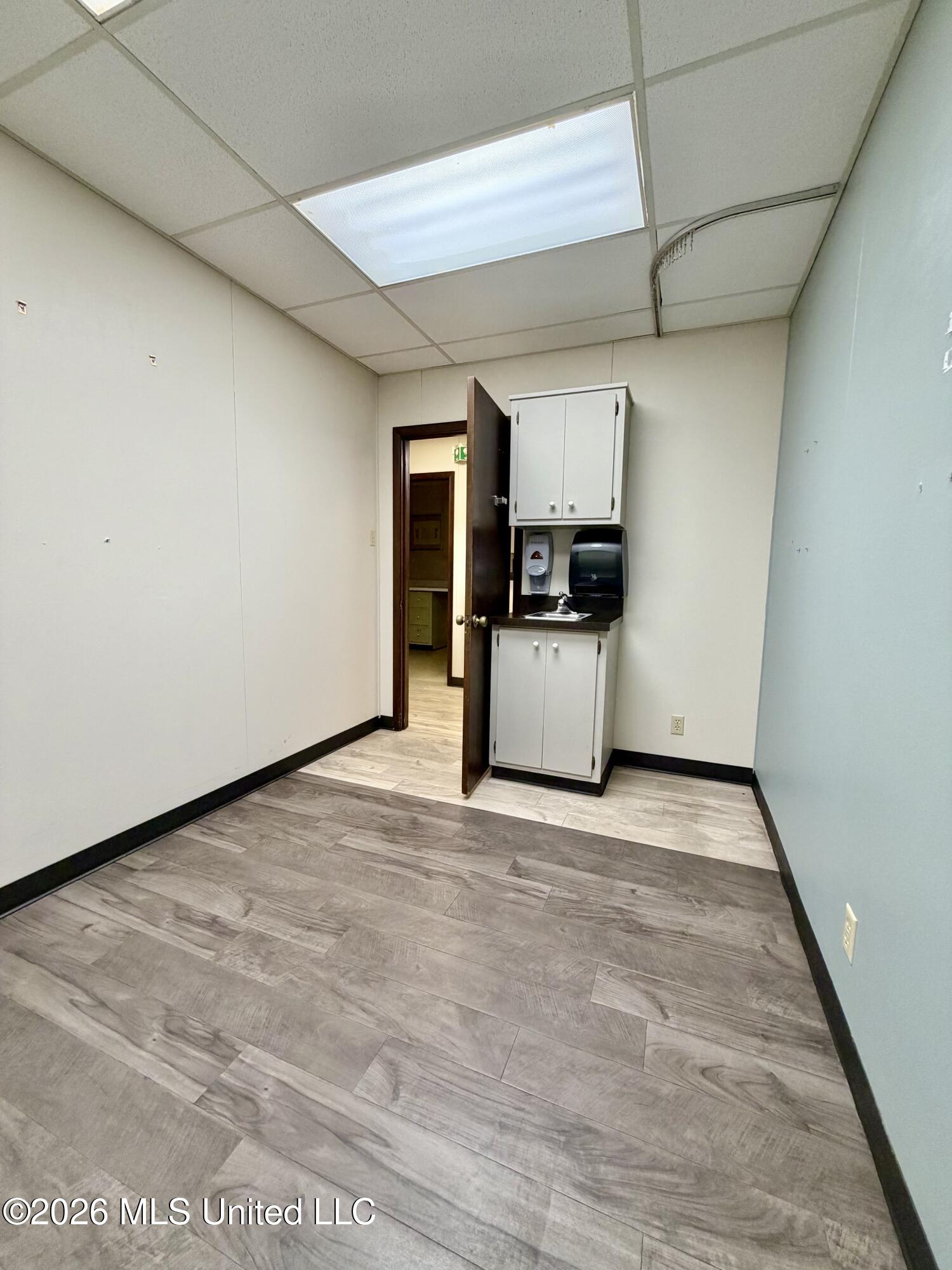 906 6th Avenue Property Photo 12