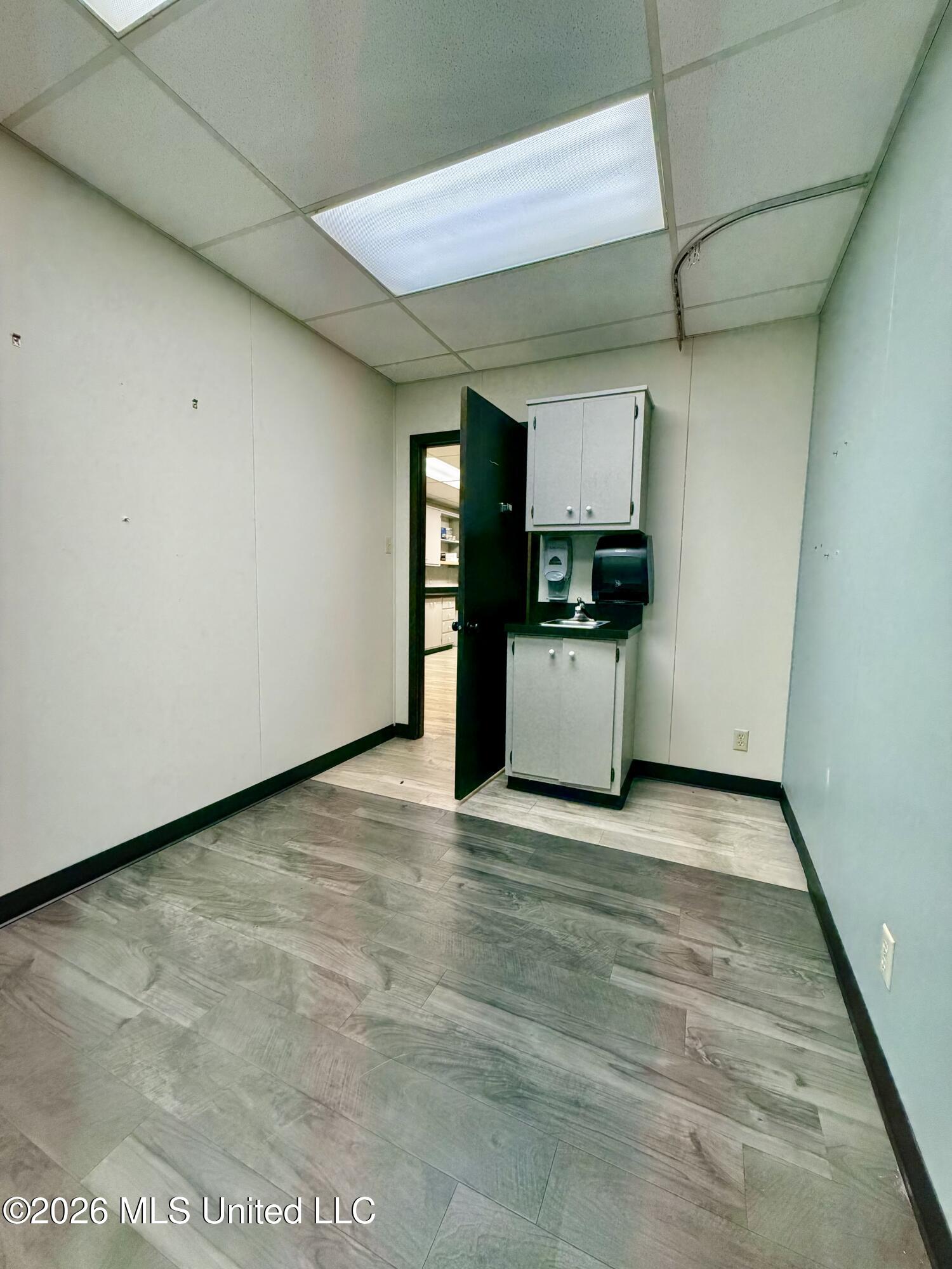 906 6th Avenue Property Photo 15