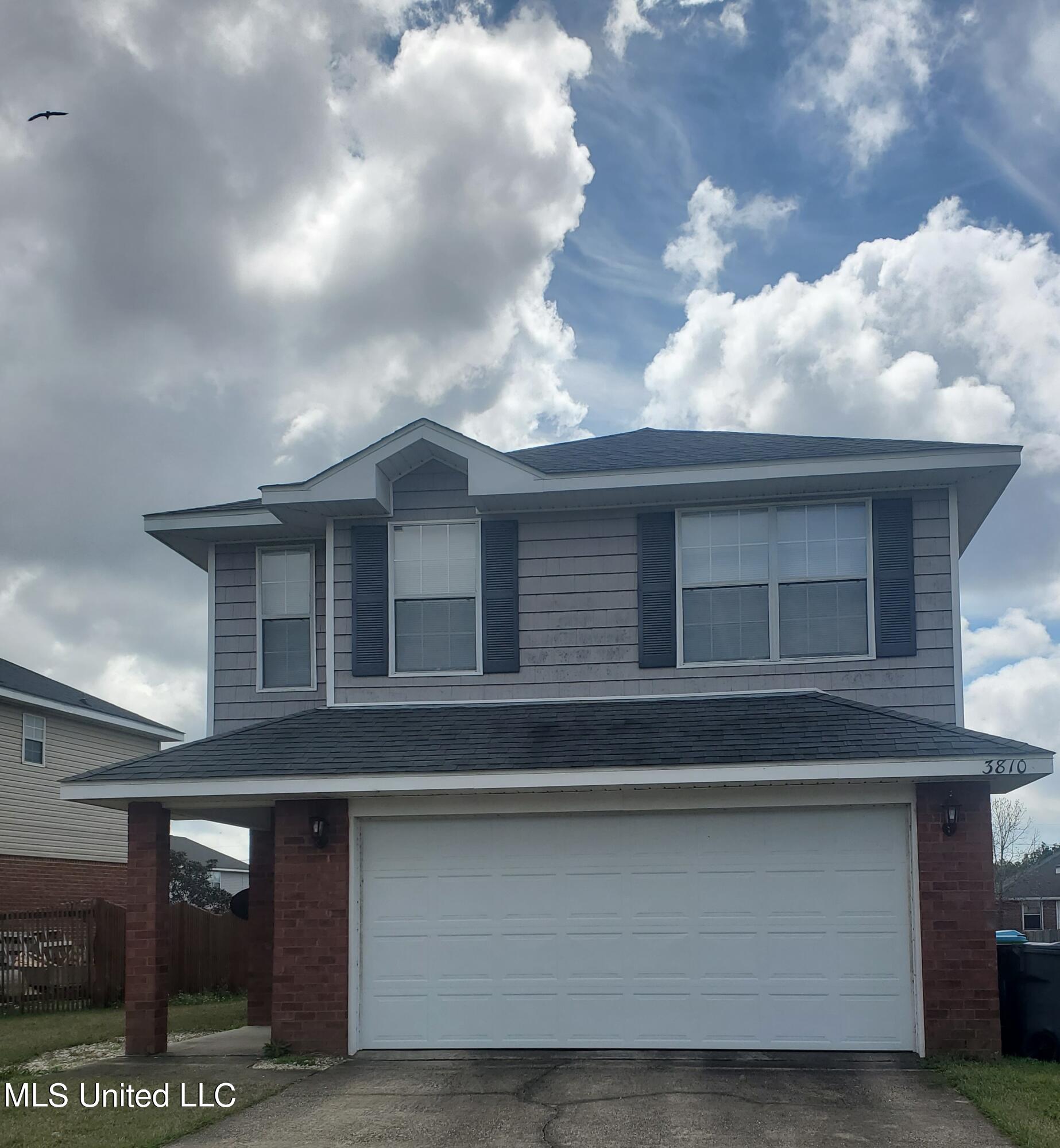 3810 Timber Lake Drive Property Photo 1