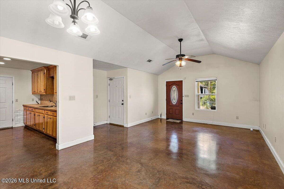 512 George Street Property Photo 7