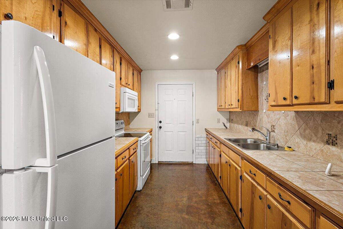 512 George Street Property Photo 8