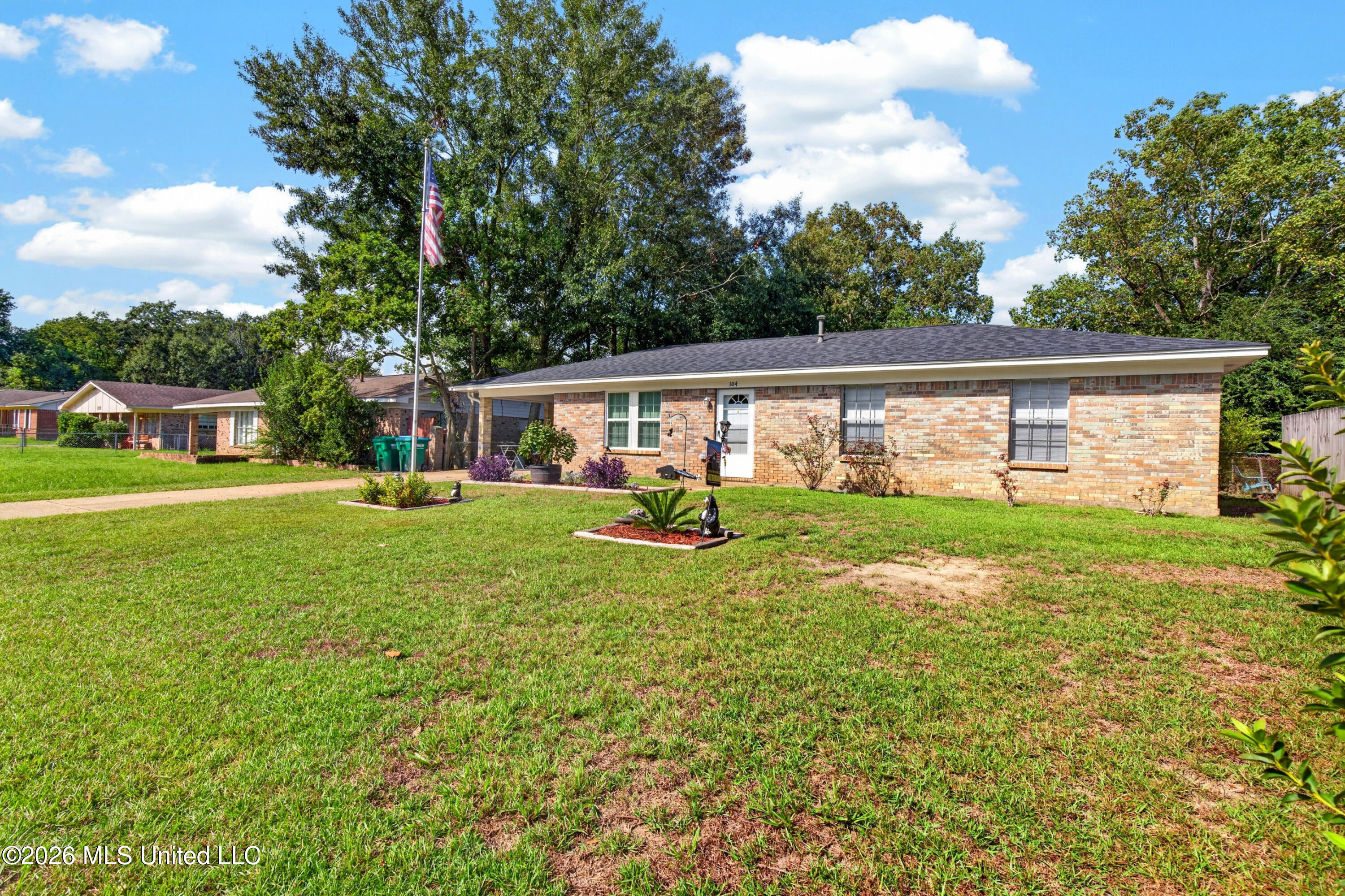 104 Ralph Drive Property Photo 3