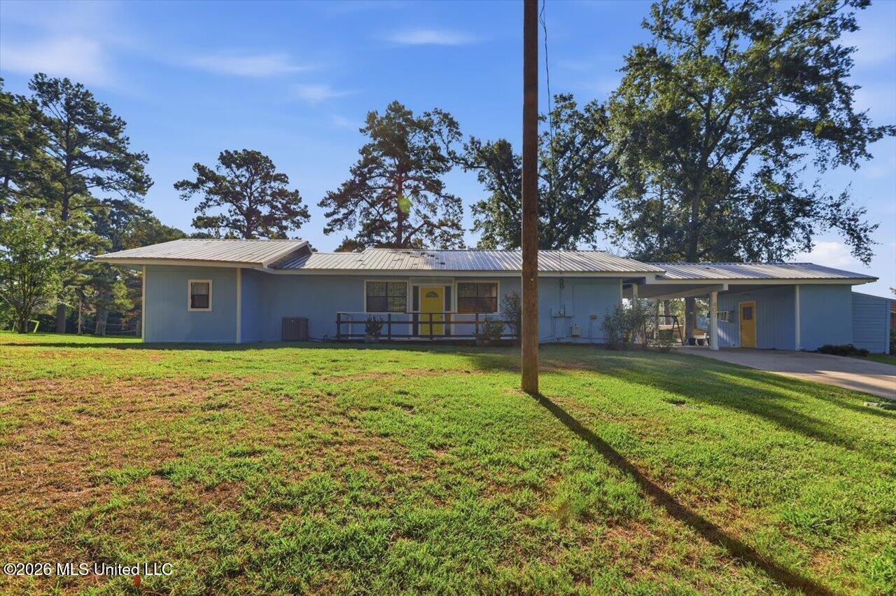 407 W Dewey Camp Drive Property Photo 5
