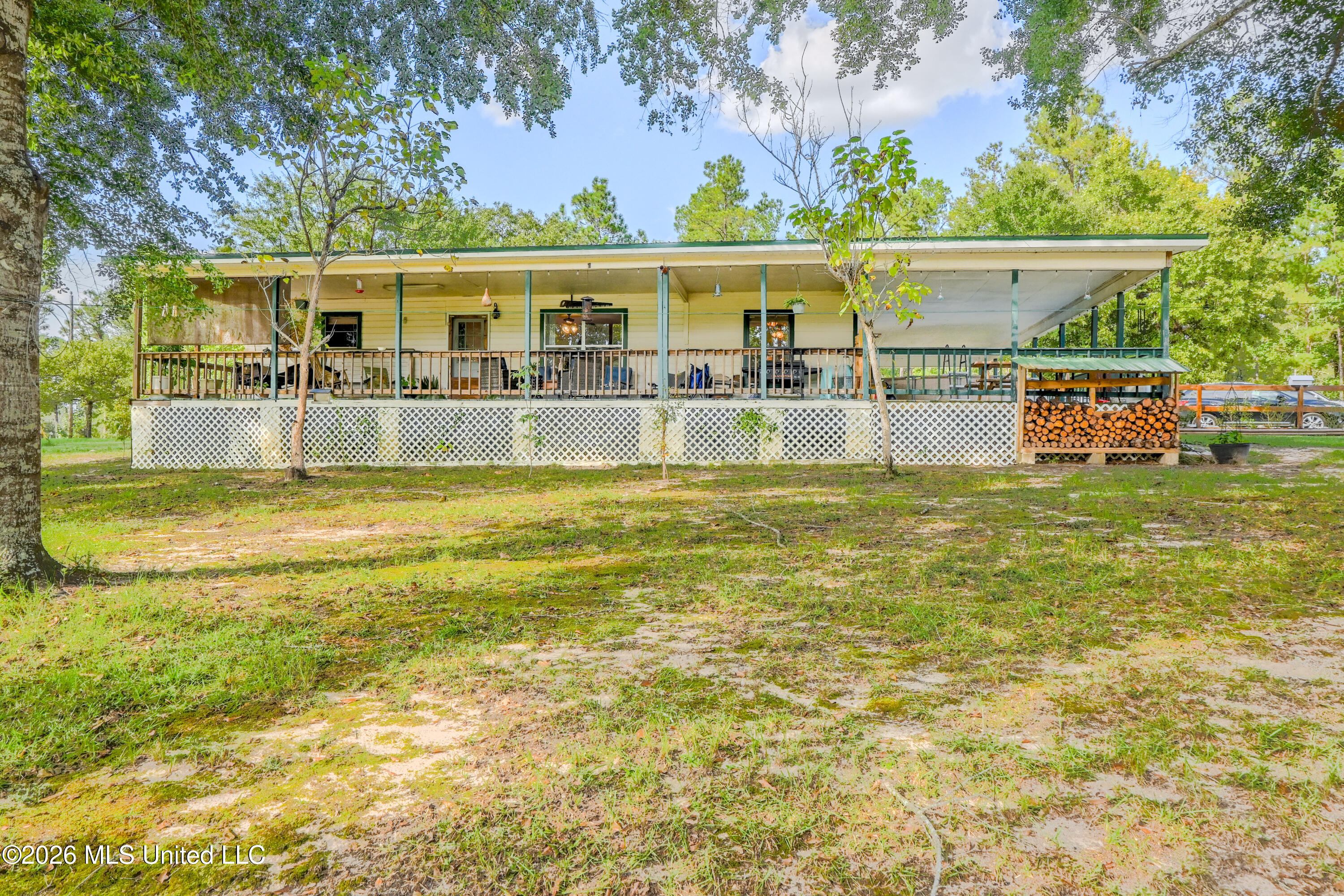 213 Sand Spring Loop Property Photo 1