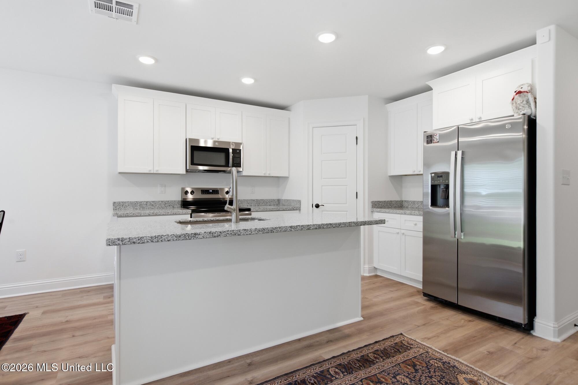 10504 Glade Cove Property Photo 14