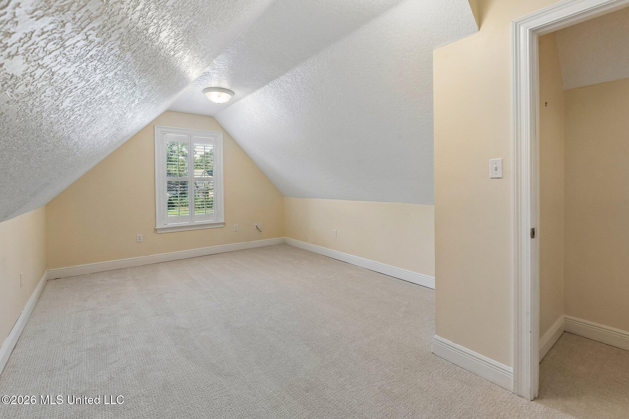 912 Bent Tree Circle Property Photo 19