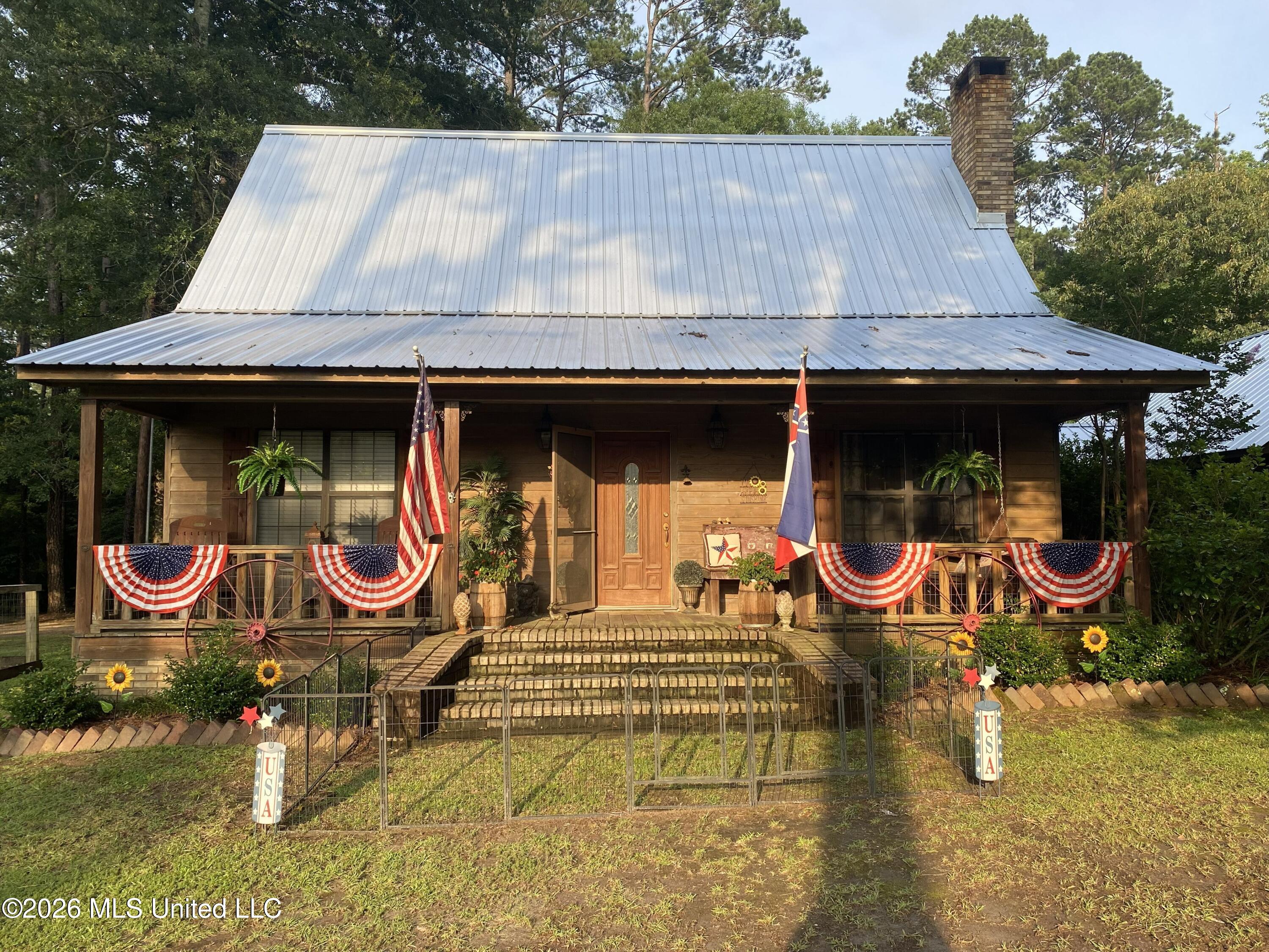 1100 Rolling Wood Drive Property Photo 1