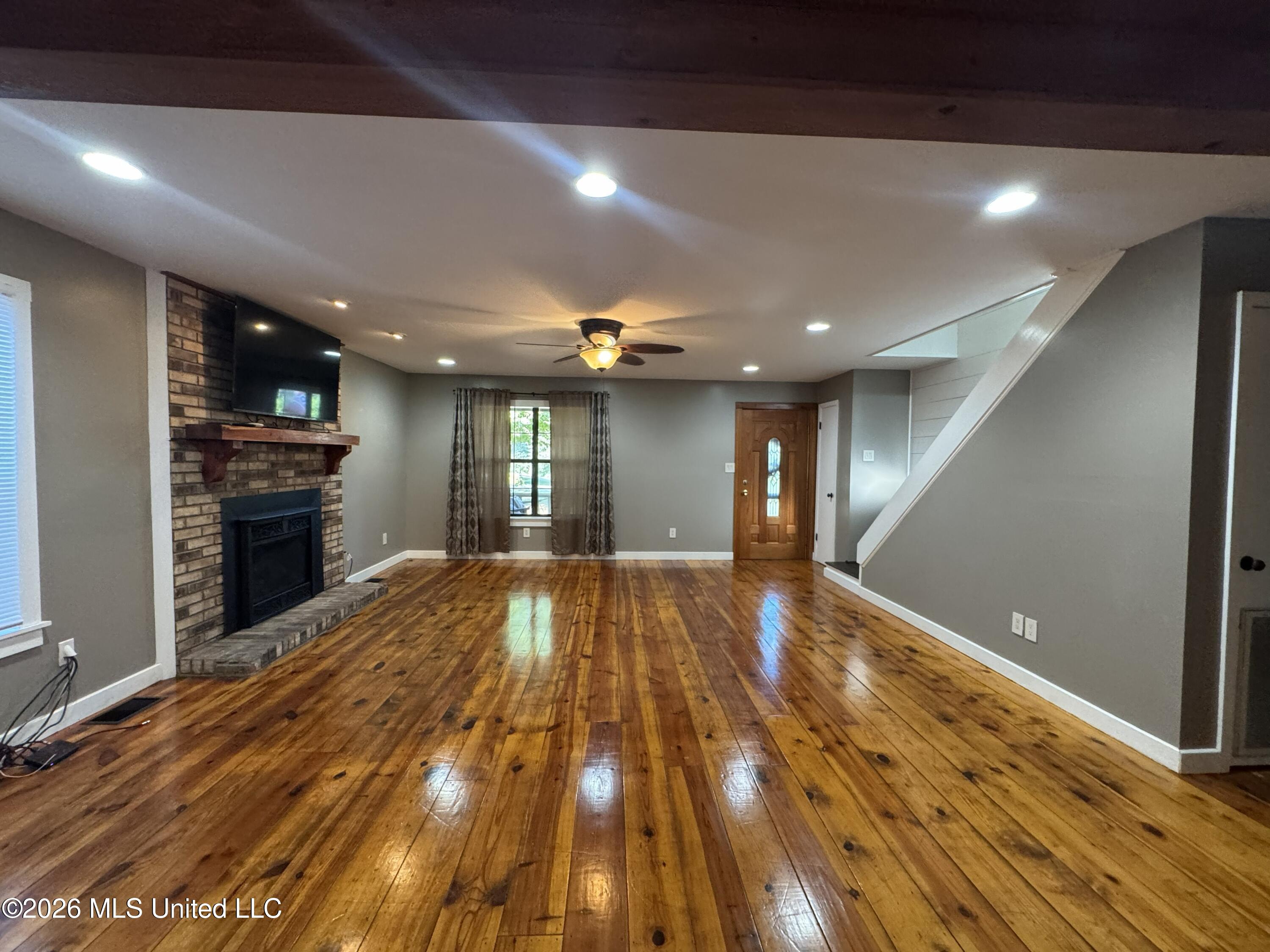 1100 Rolling Wood Drive Property Photo 10