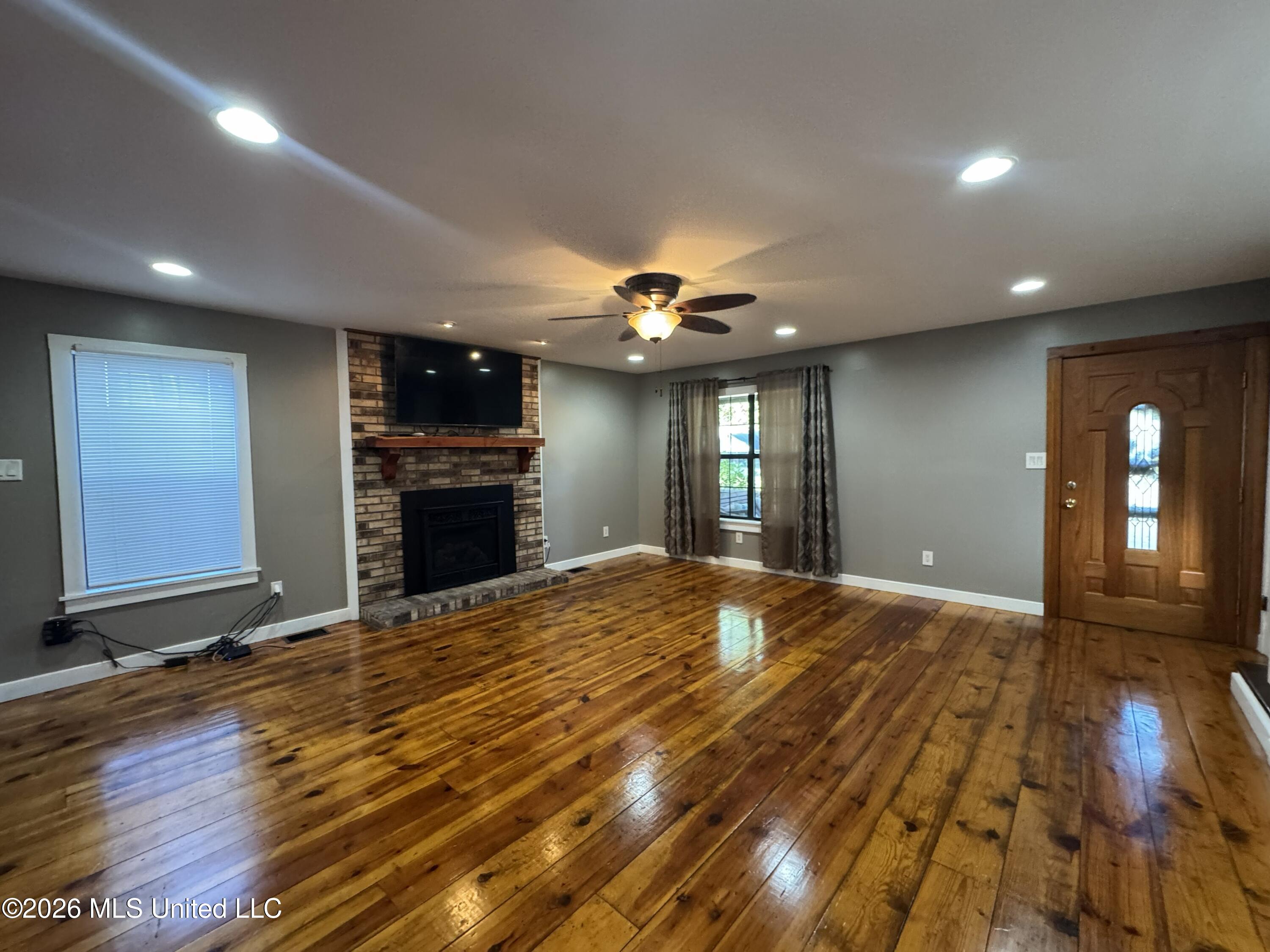 1100 Rolling Wood Drive Property Photo 11