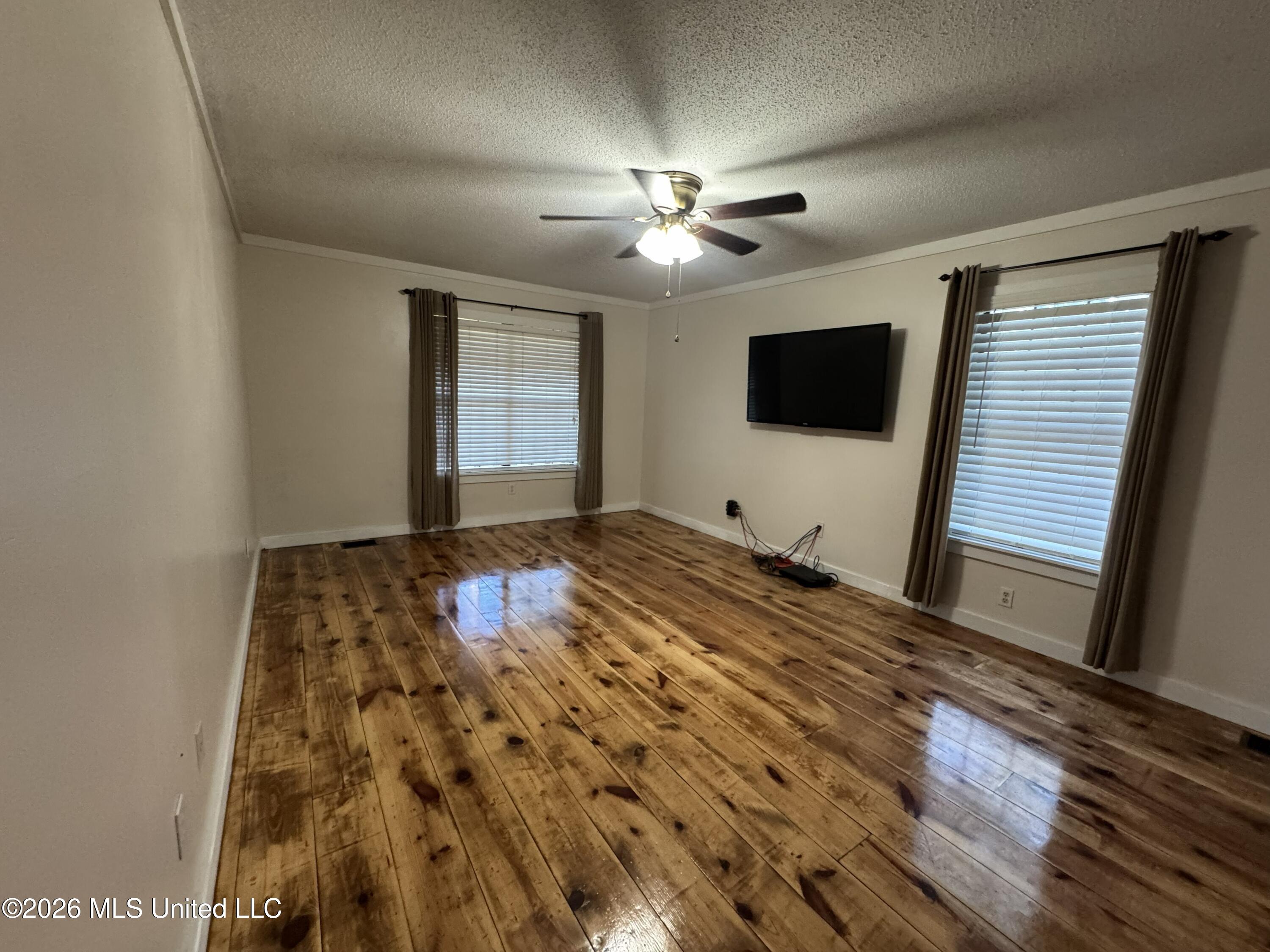 1100 Rolling Wood Drive Property Photo 20