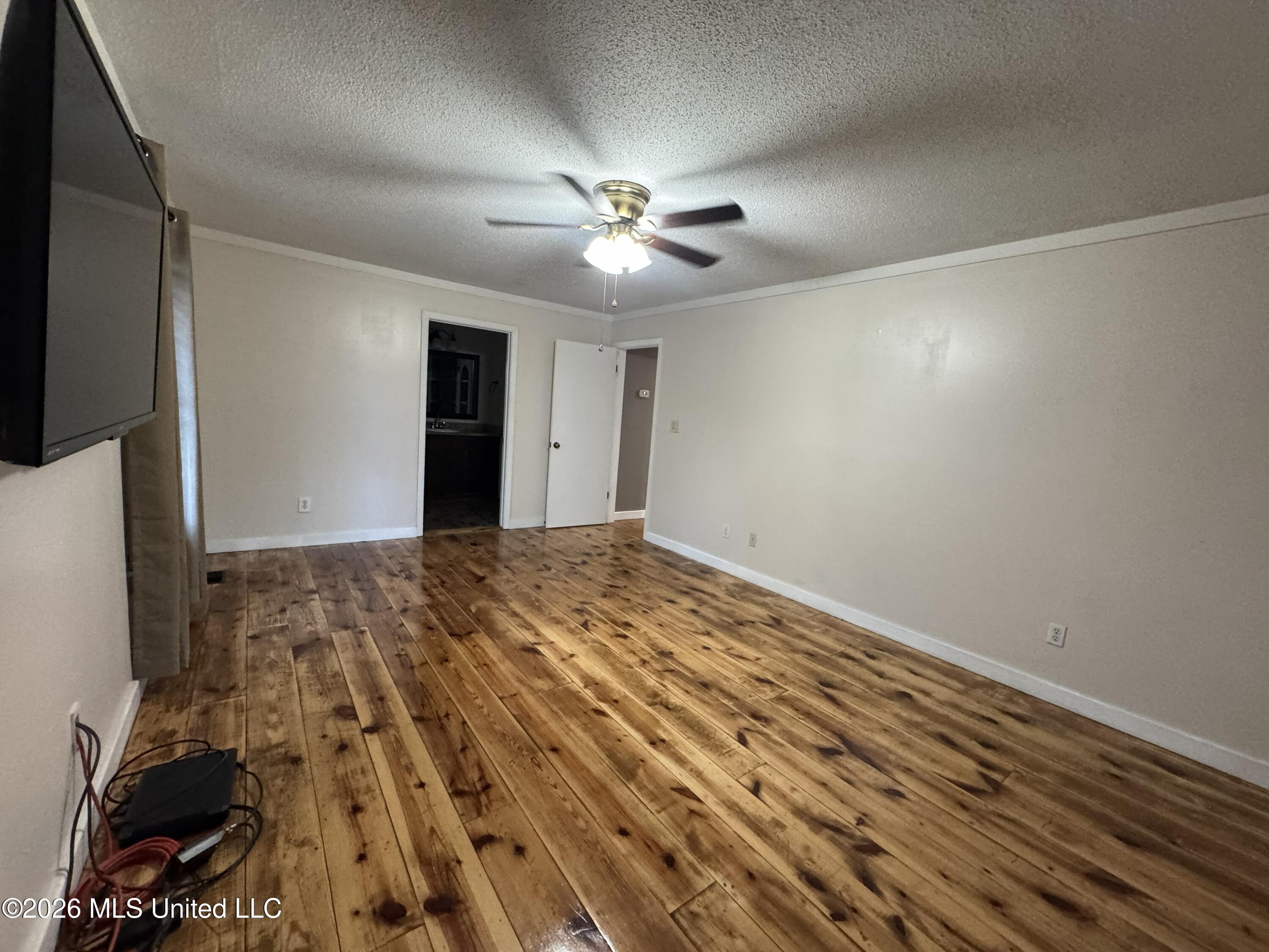 1100 Rolling Wood Drive Property Photo 23