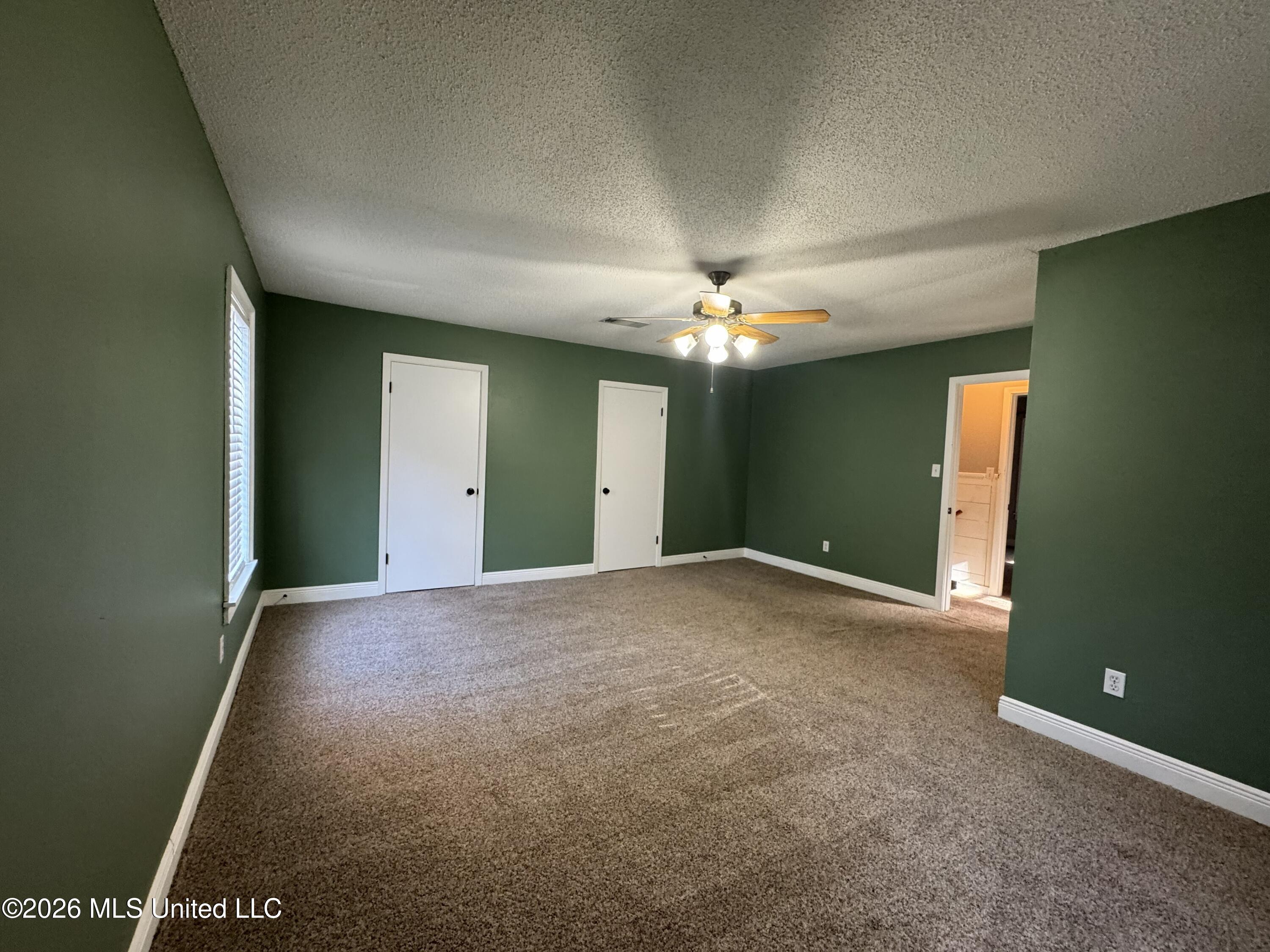 1100 Rolling Wood Drive Property Photo 32