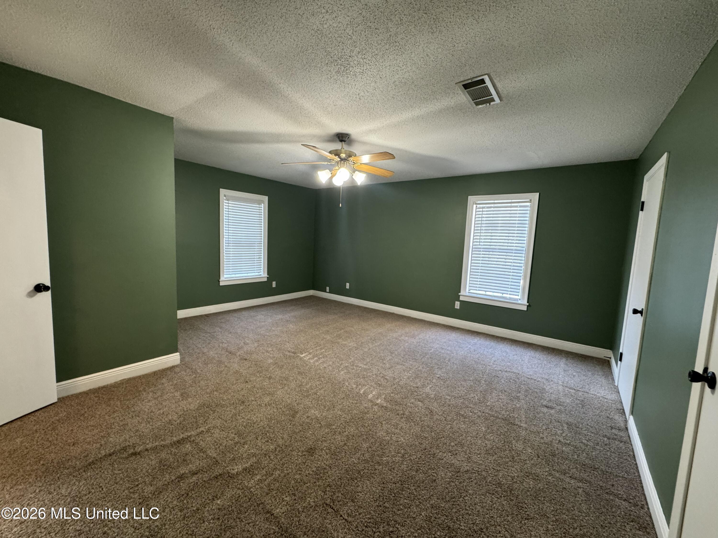 1100 Rolling Wood Drive Property Photo 34