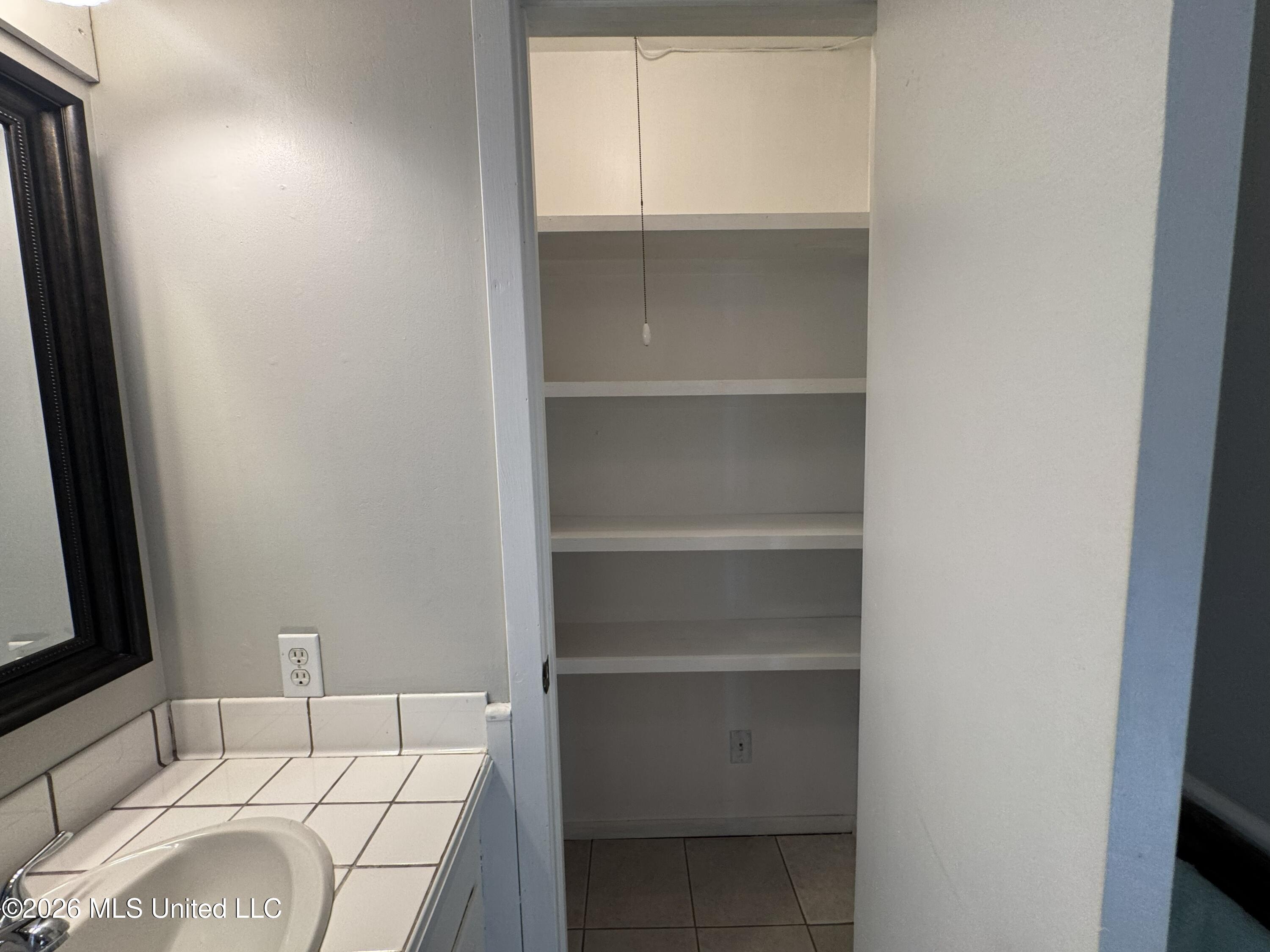 1100 Rolling Wood Drive Property Photo 38