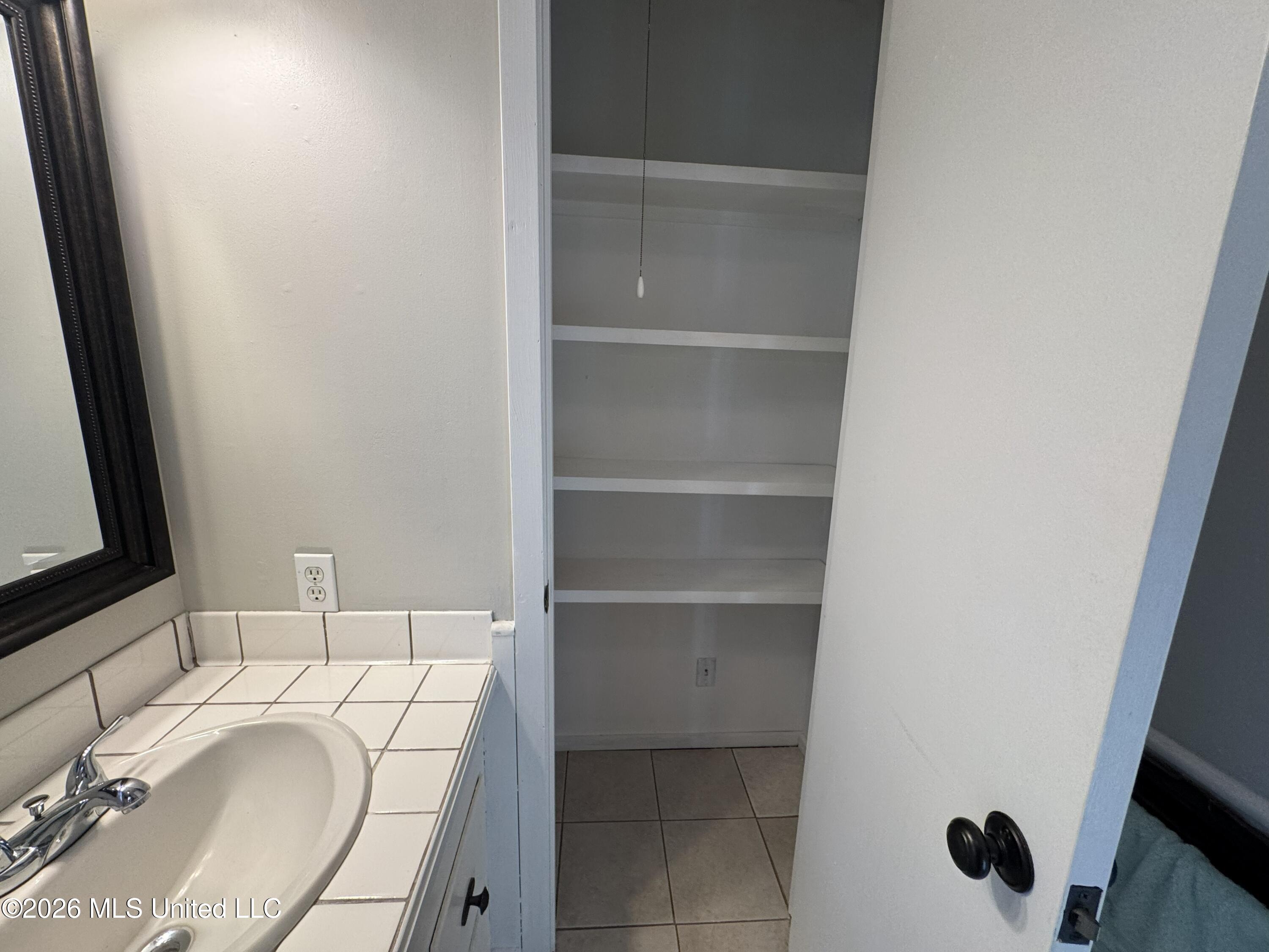 1100 Rolling Wood Drive Property Photo 39