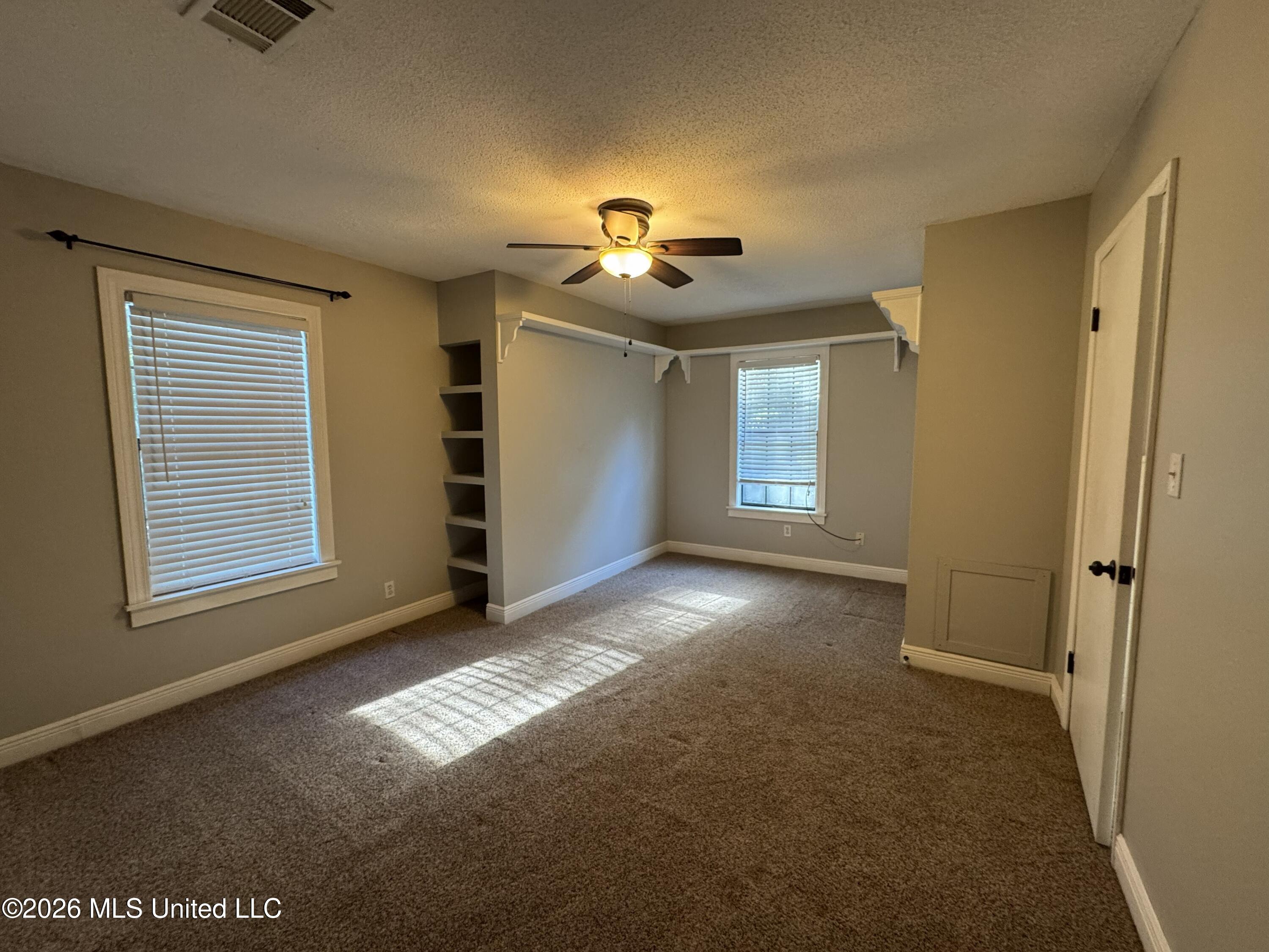 1100 Rolling Wood Drive Property Photo 44