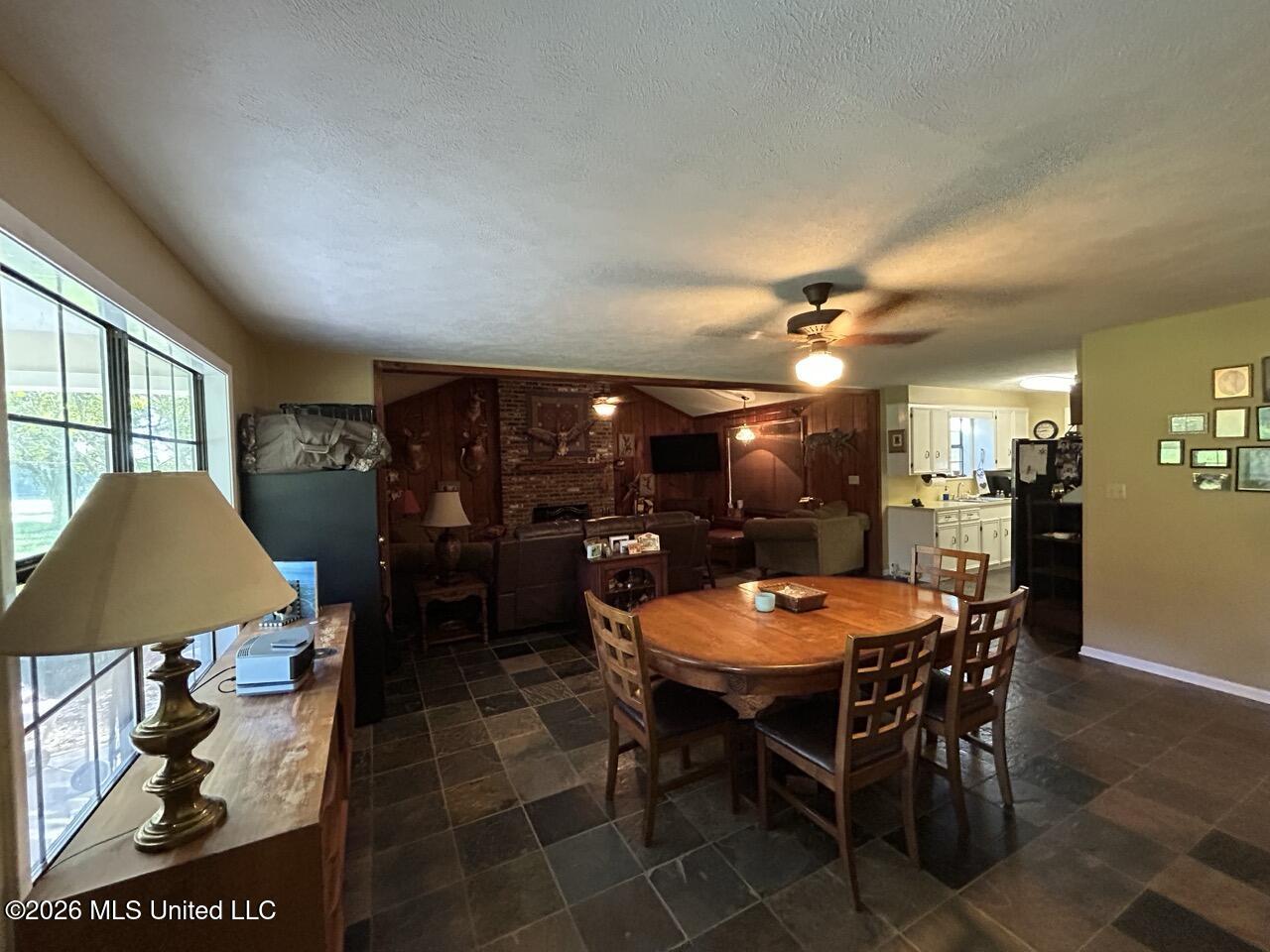 Paradise Lane Property Photo 40