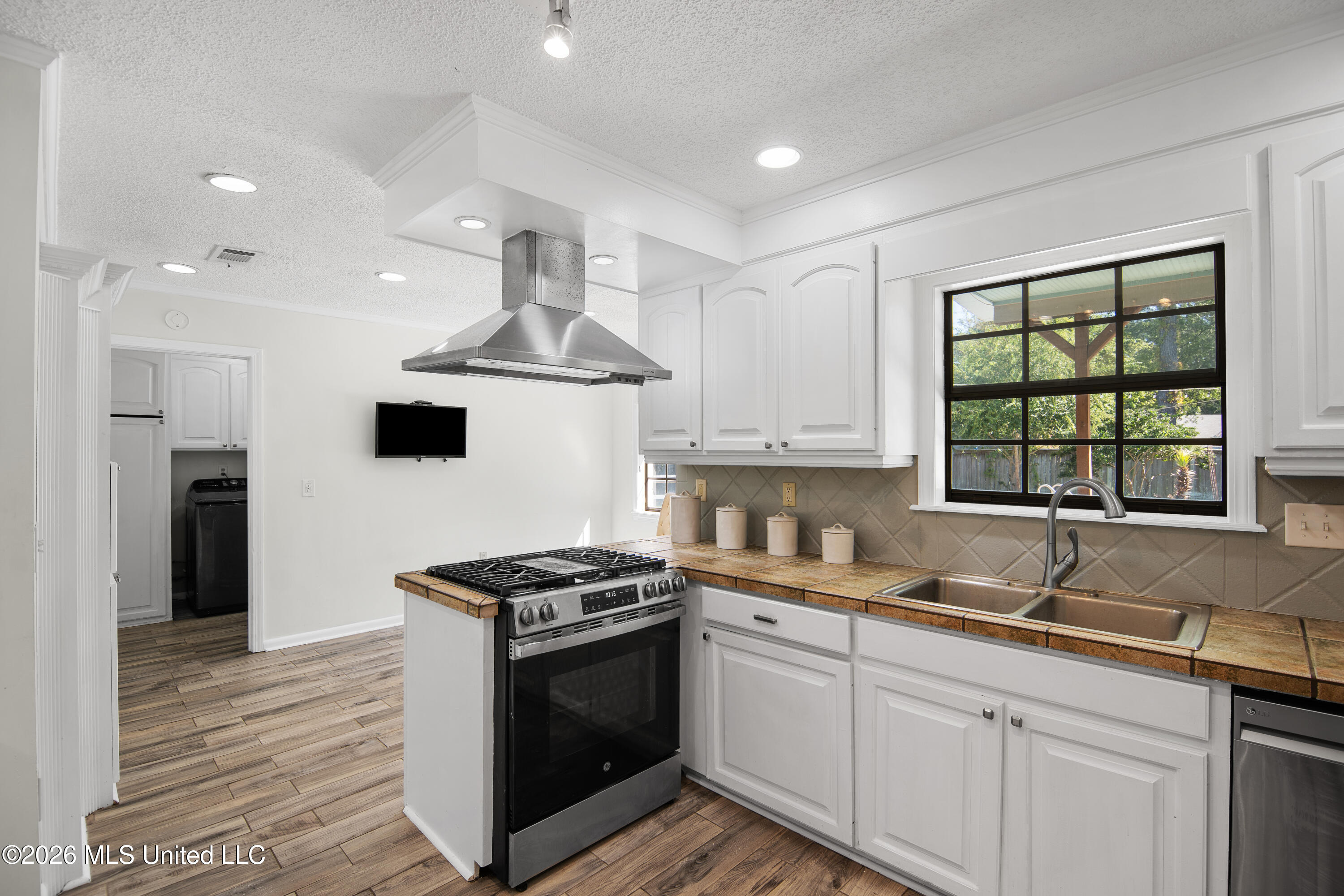 110 Stonington Court Property Photo 8