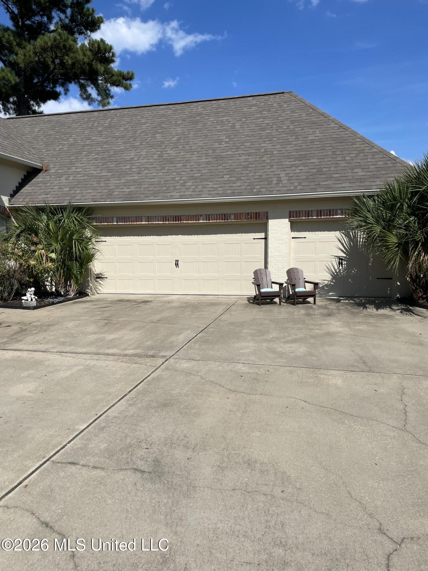 153 Grayhawk Drive Property Photo 3