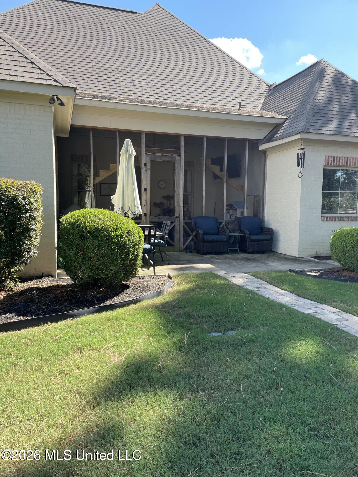 153 Grayhawk Drive Property Photo 9