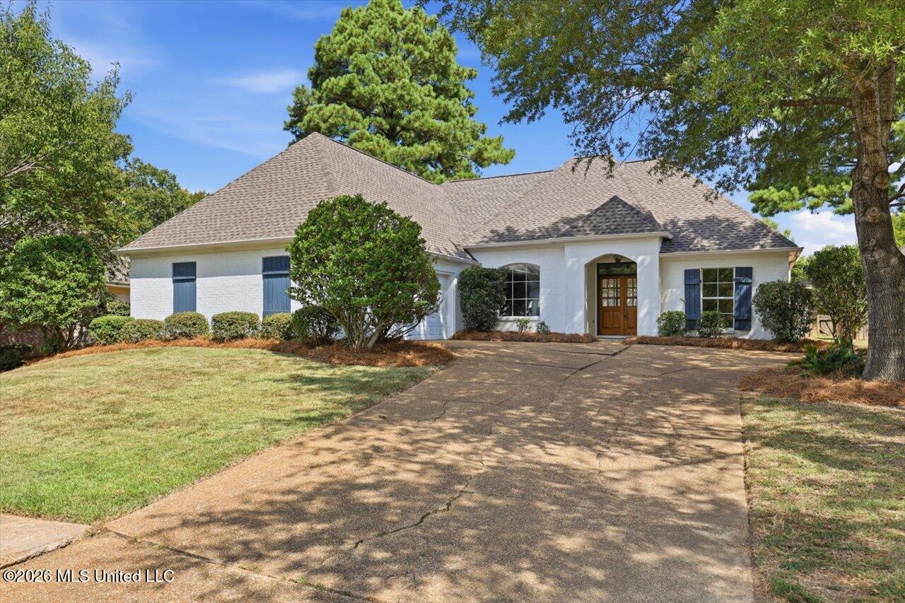 130 Savoy Park Property Photo 1