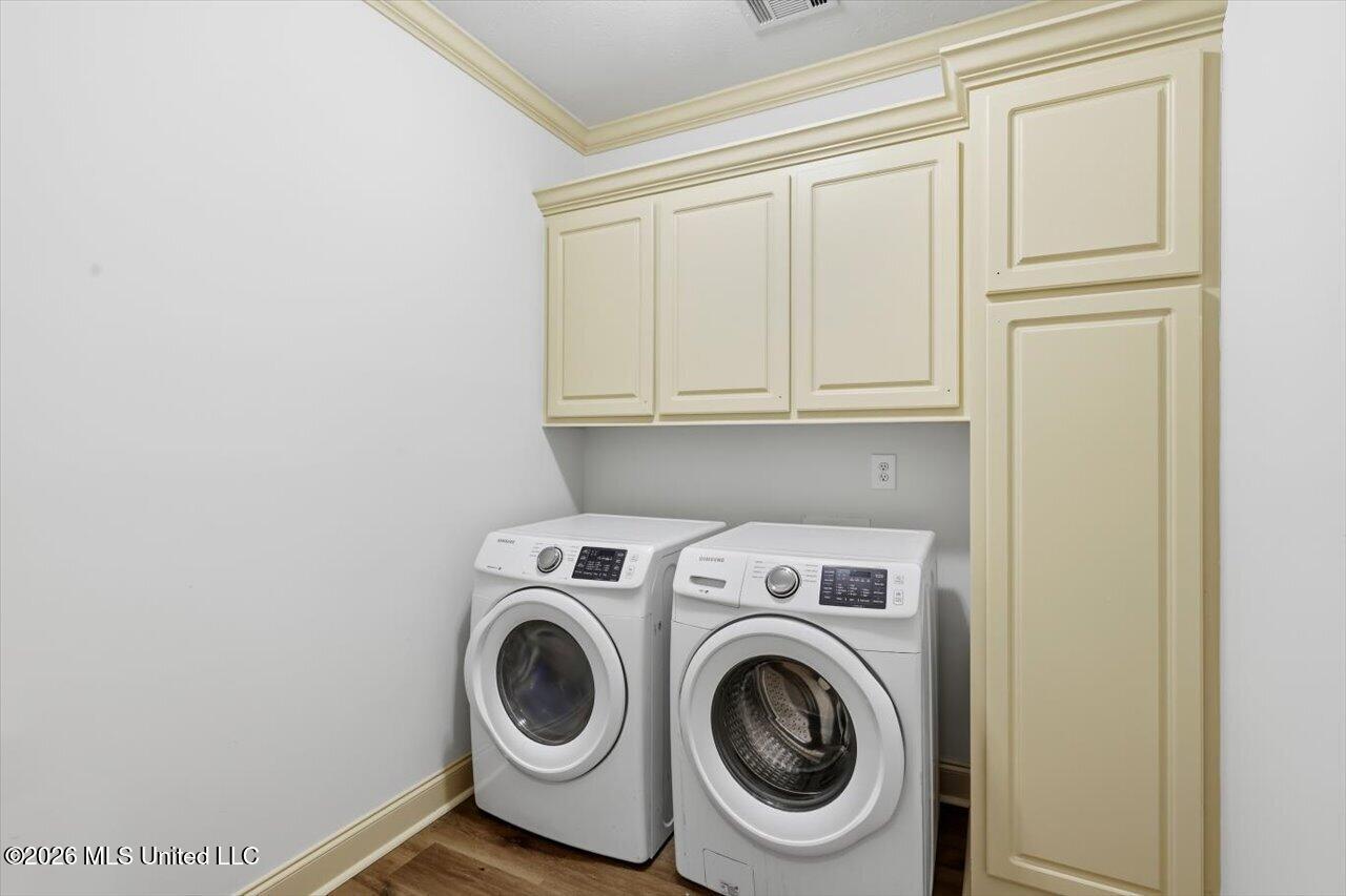 130 Savoy Park Property Photo 21