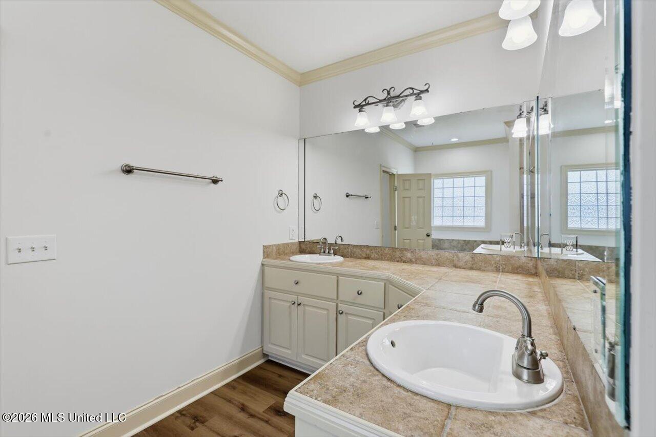 130 Savoy Park Property Photo 25