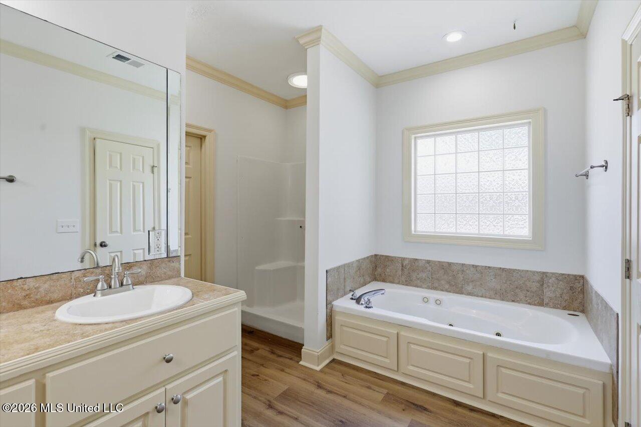 130 Savoy Park Property Photo 26