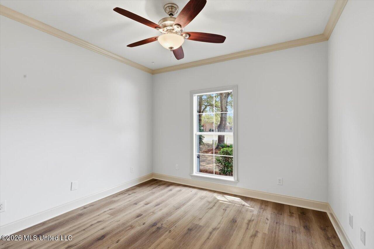 130 Savoy Park Property Photo 29