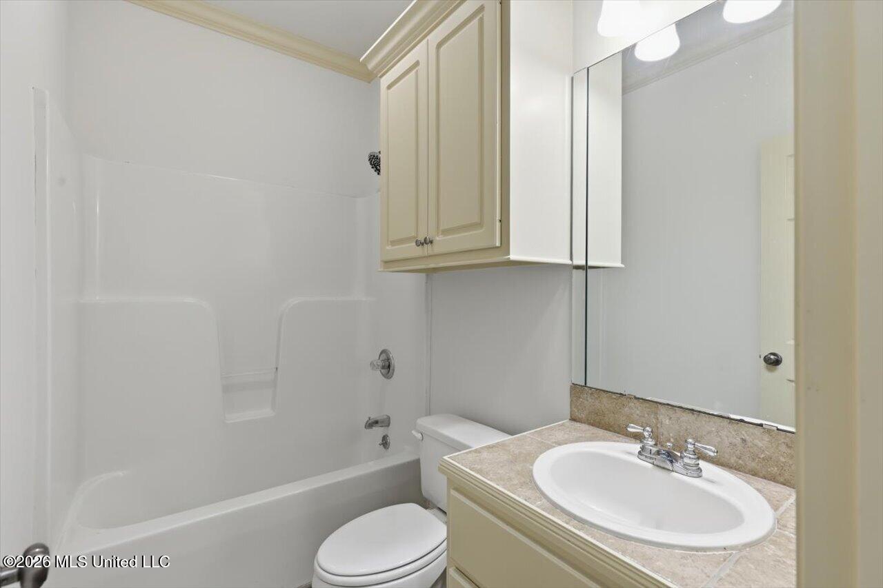 130 Savoy Park Property Photo 31
