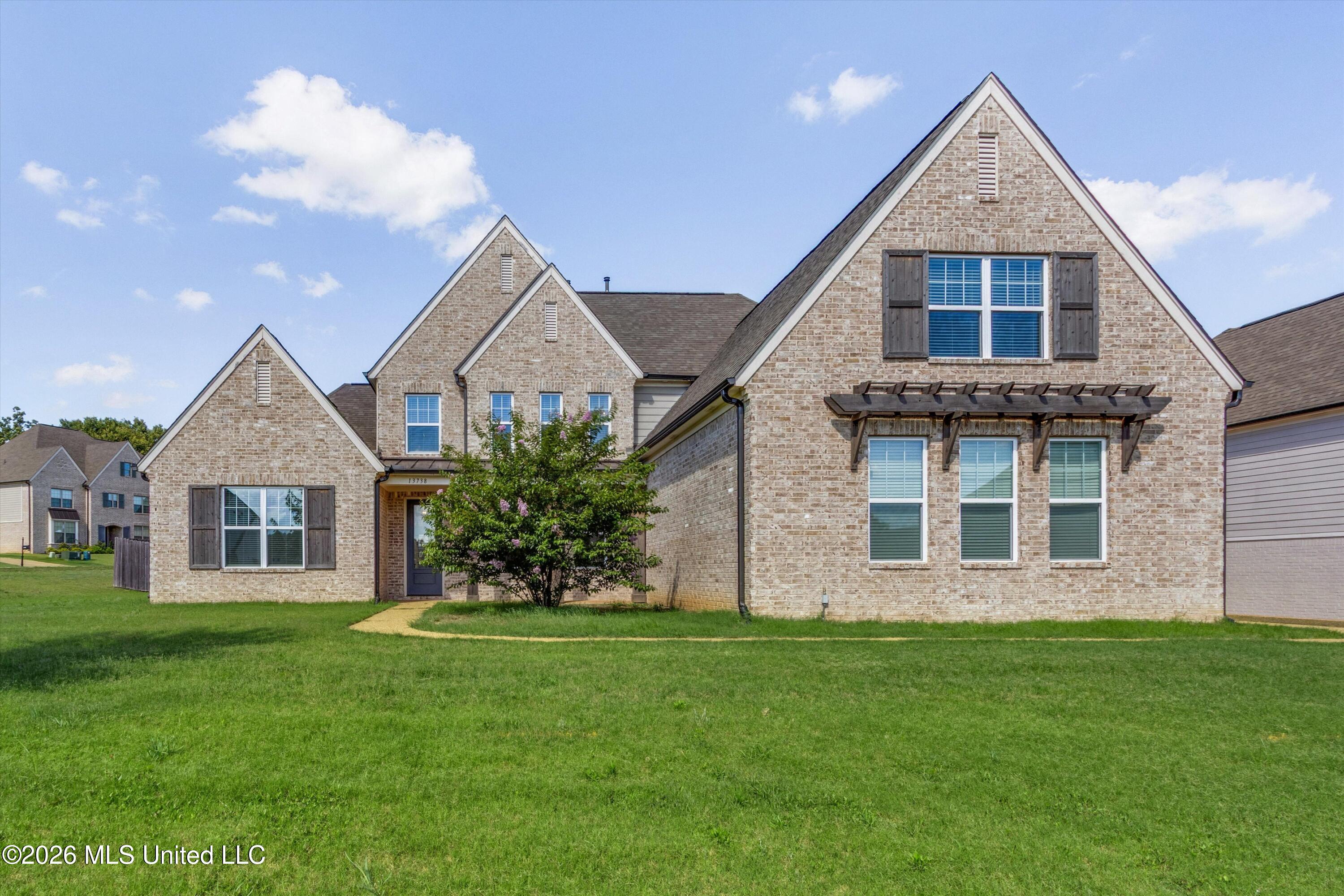 13738 River Grove Lane Property Photo 1