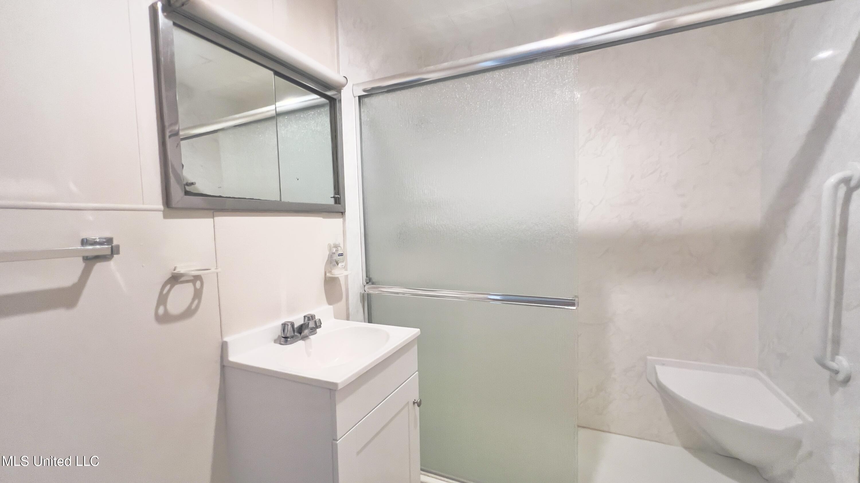 1603 Roosevelt Street Property Photo 9