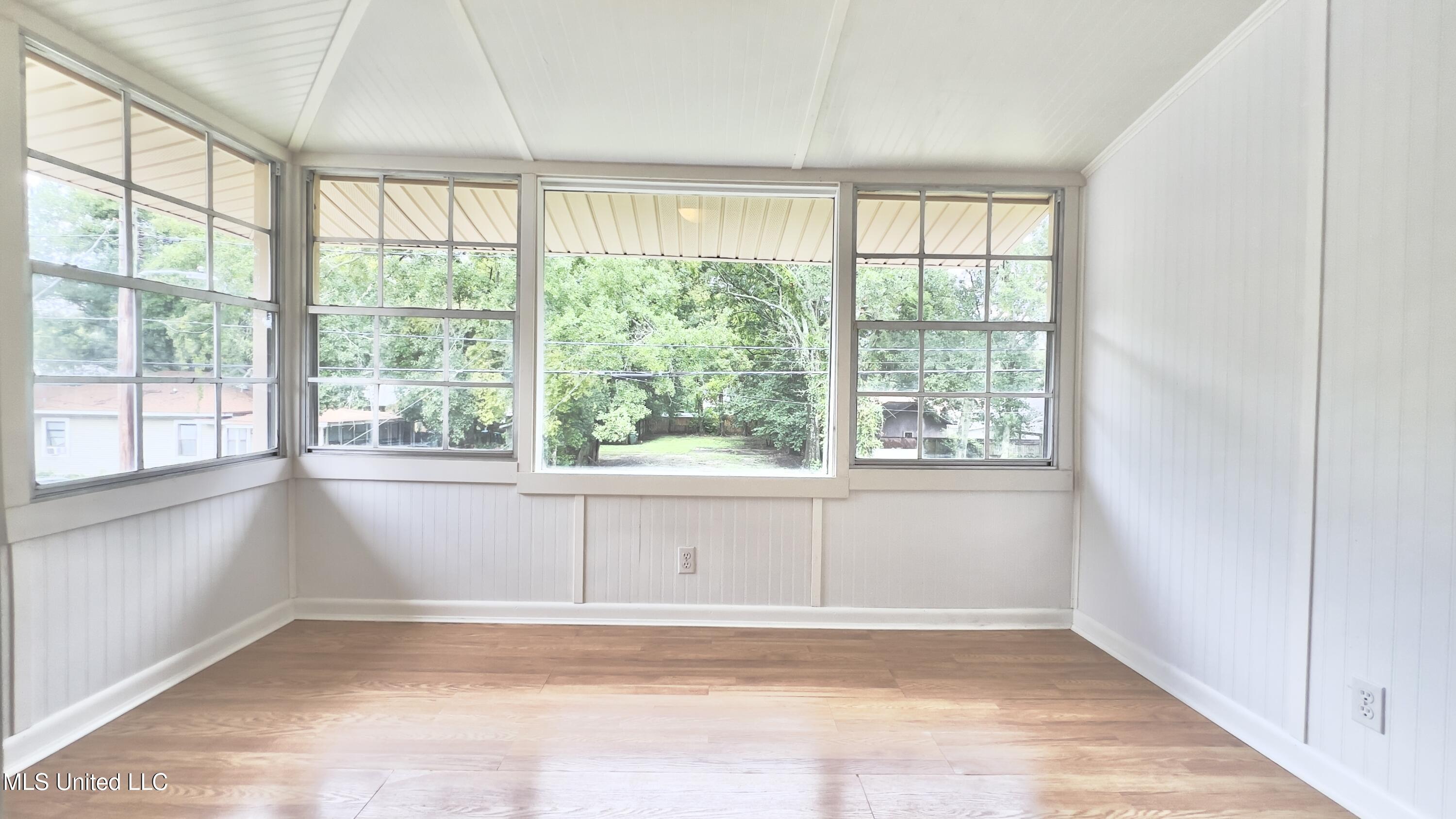 1603 Roosevelt Street Property Photo 13