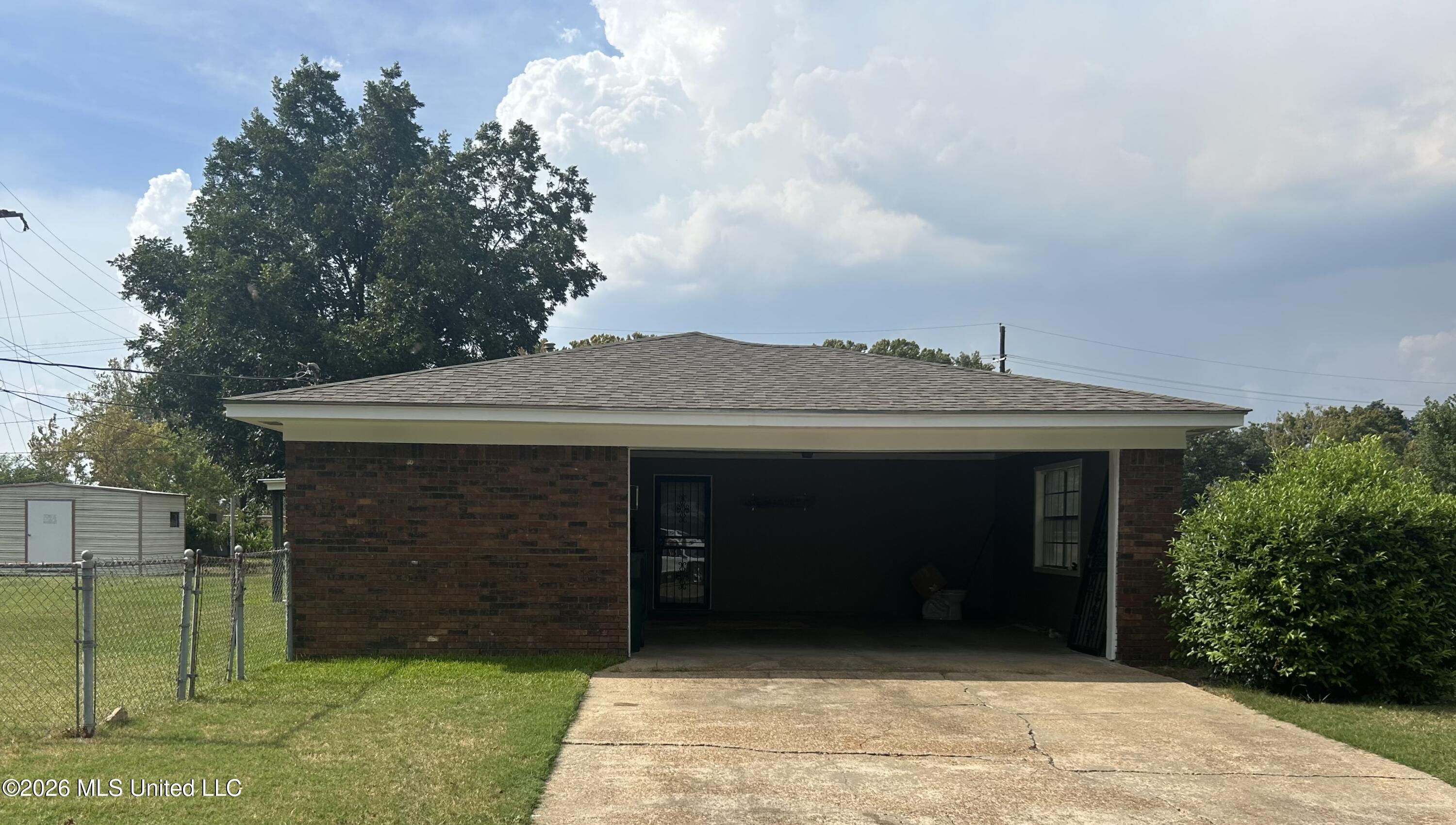1301 Medallion Drive Property Photo 2