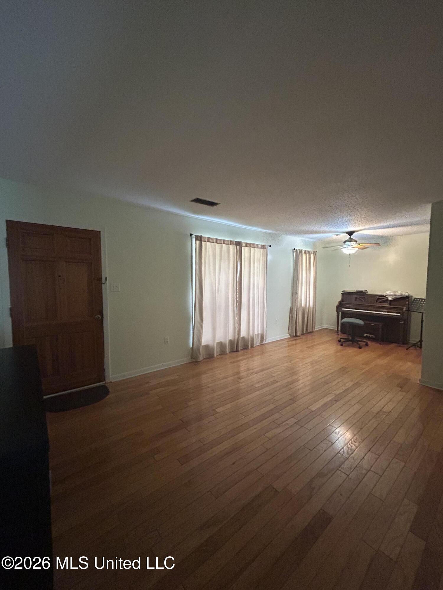 1301 Medallion Drive Property Photo 6