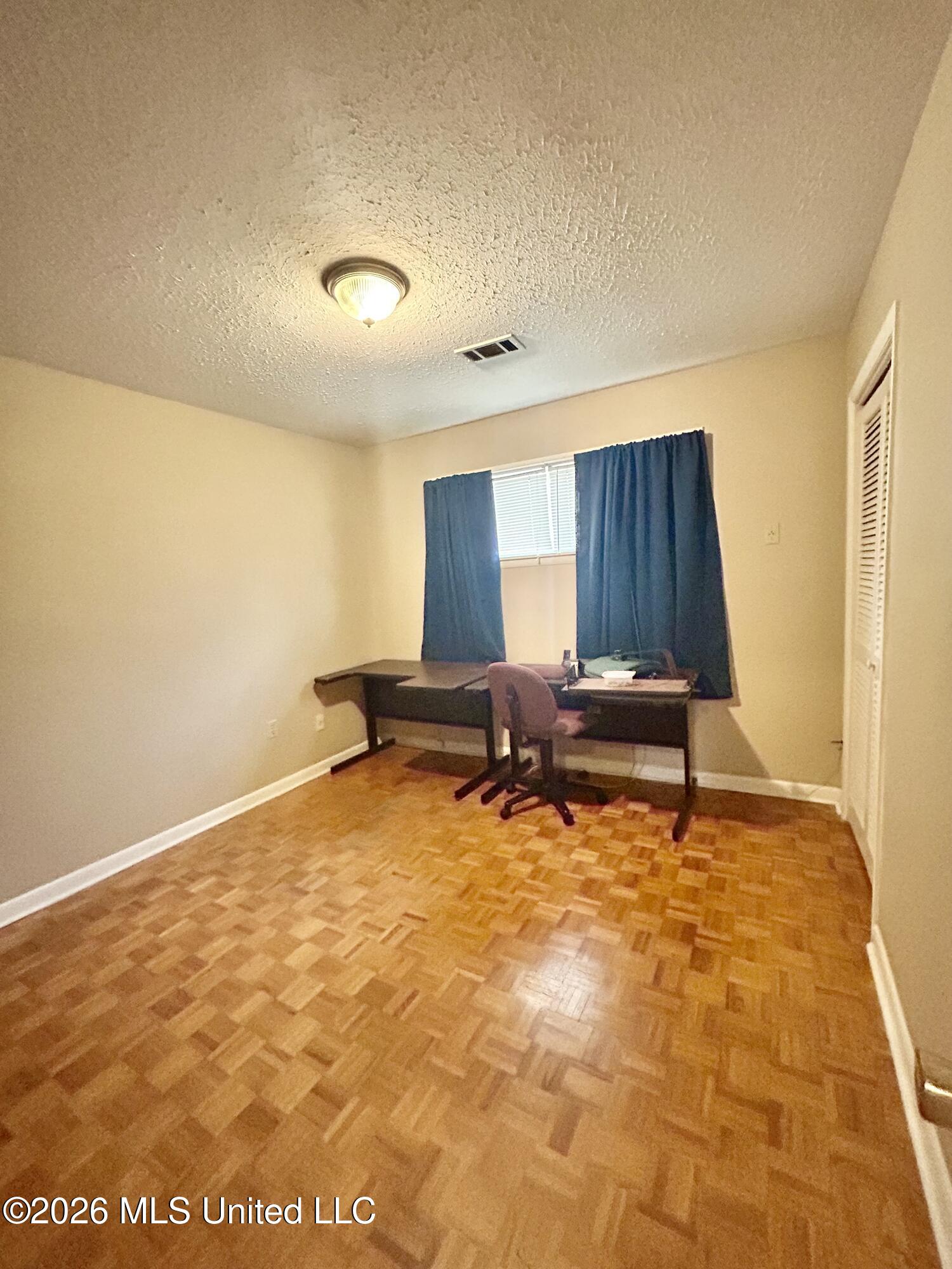 1301 Medallion Drive Property Photo 9