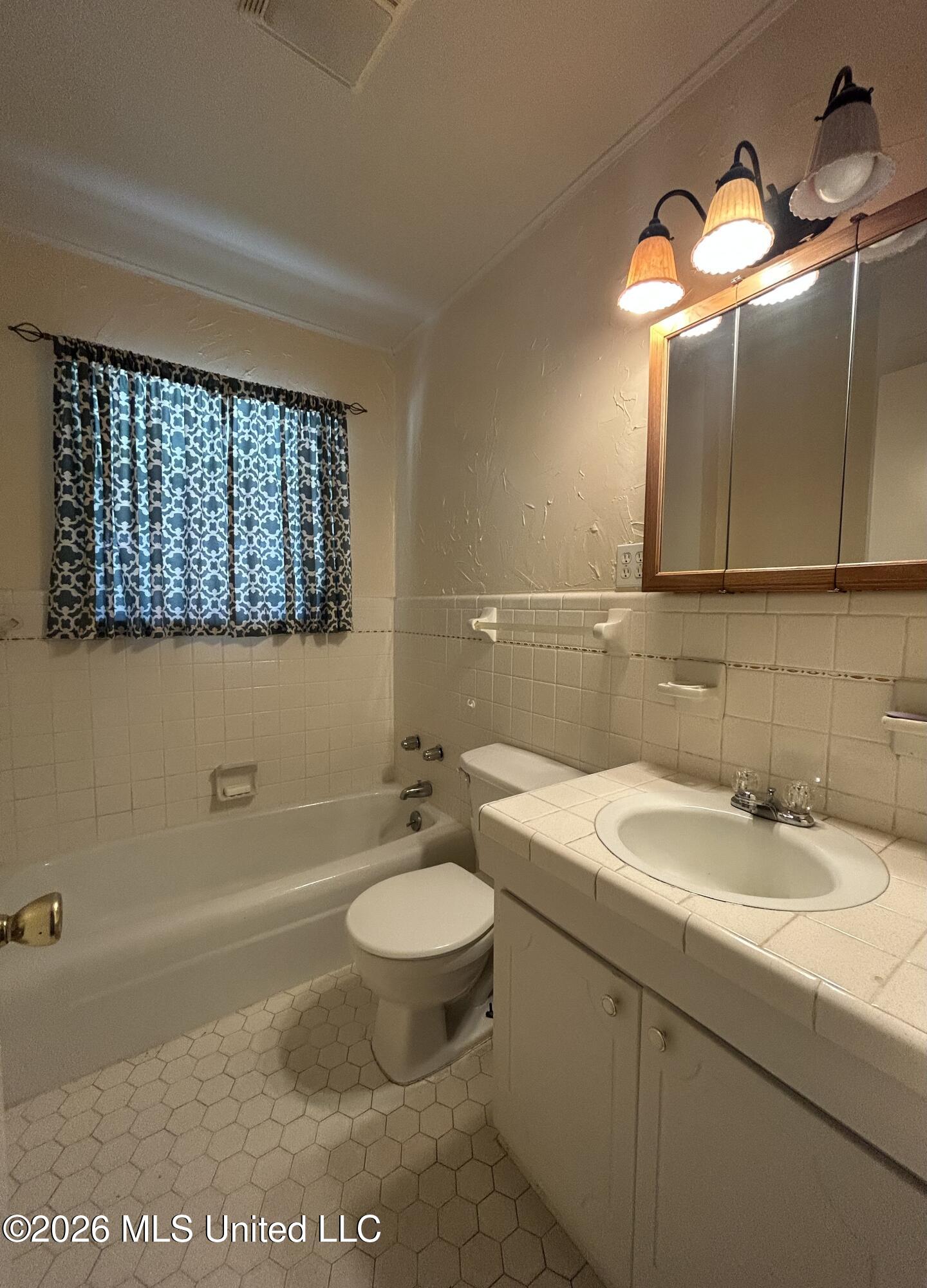 1301 Medallion Drive Property Photo 12