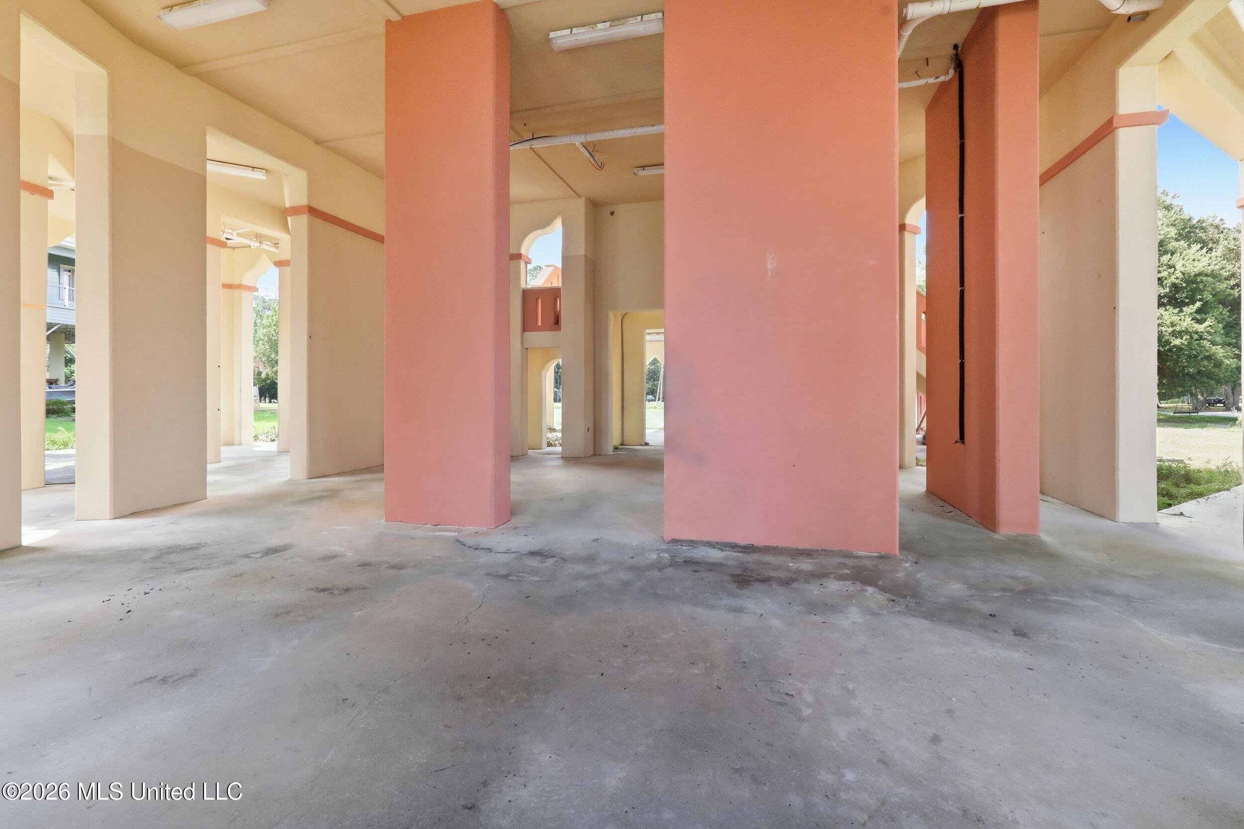 5301 E Belle Fontaine Road Property Photo 18