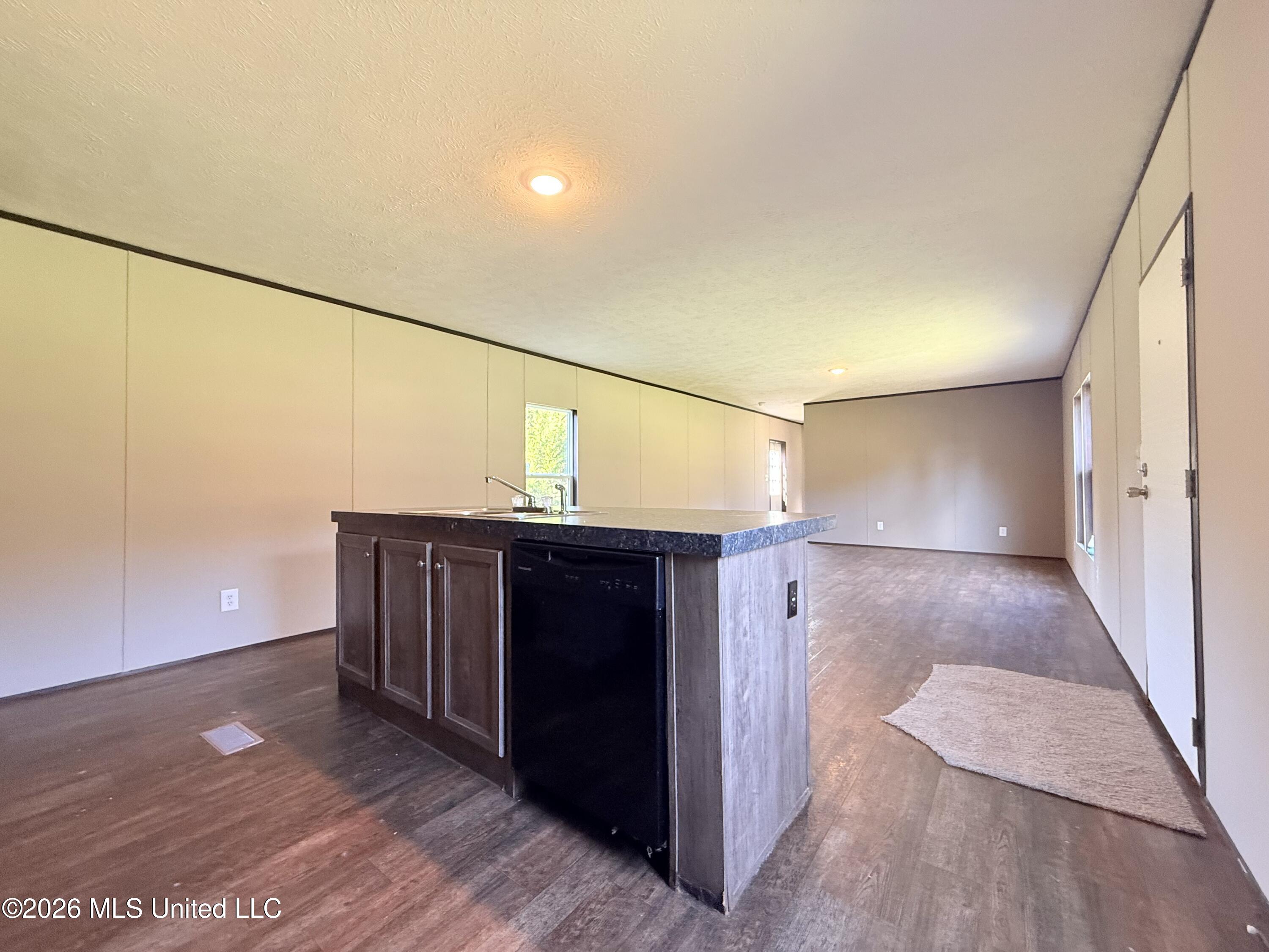1062 Robinson Road Property Photo 5