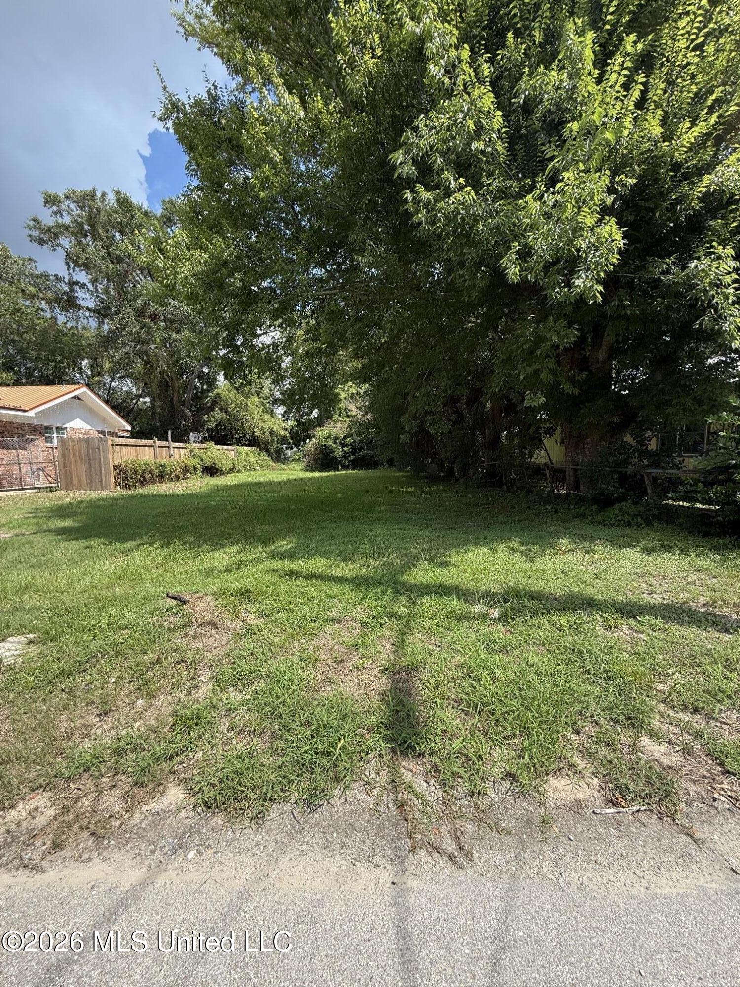 431 Dacey Street Property Photo 1