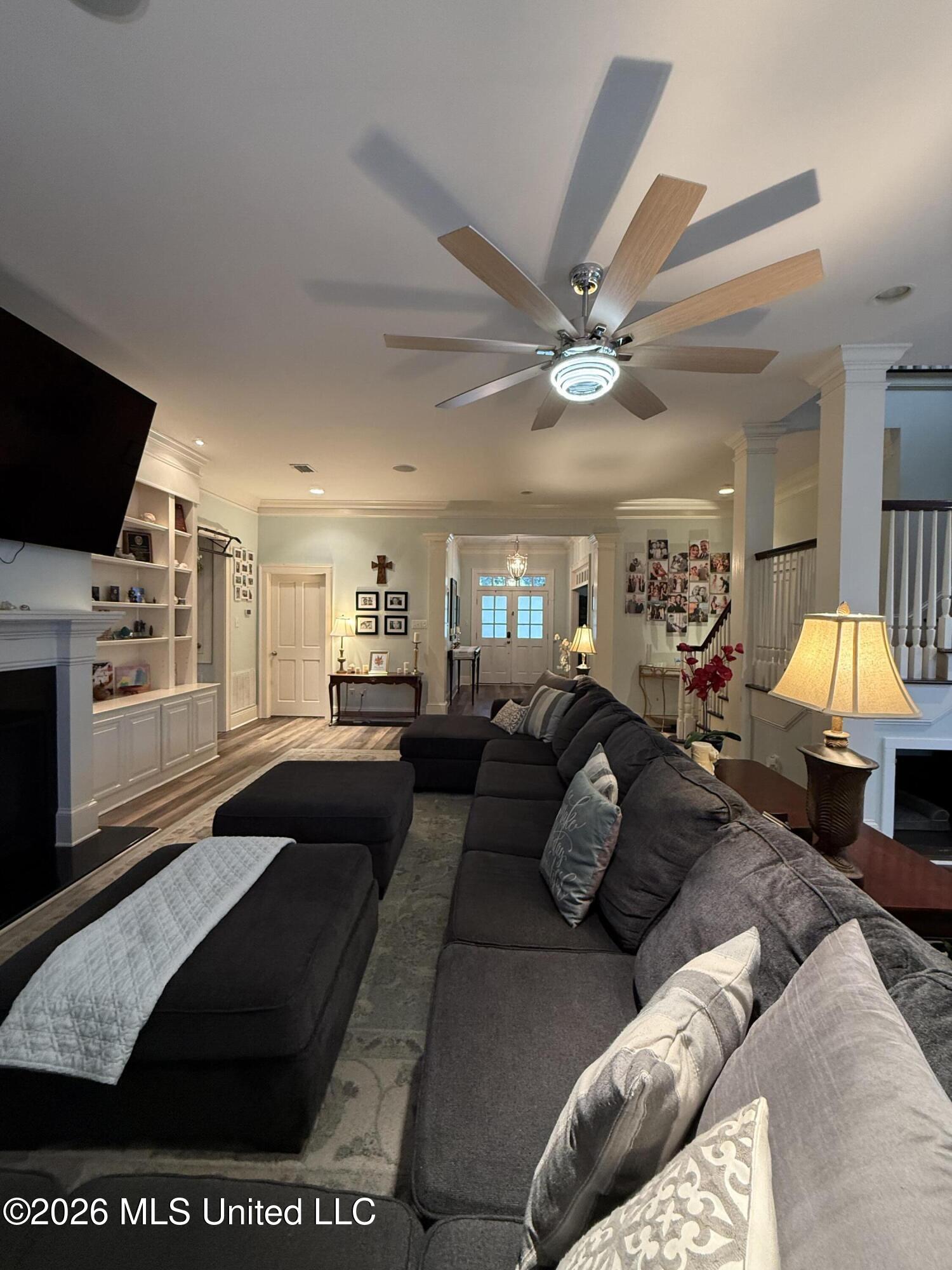 3529 Montgomery Lane Property Photo 3