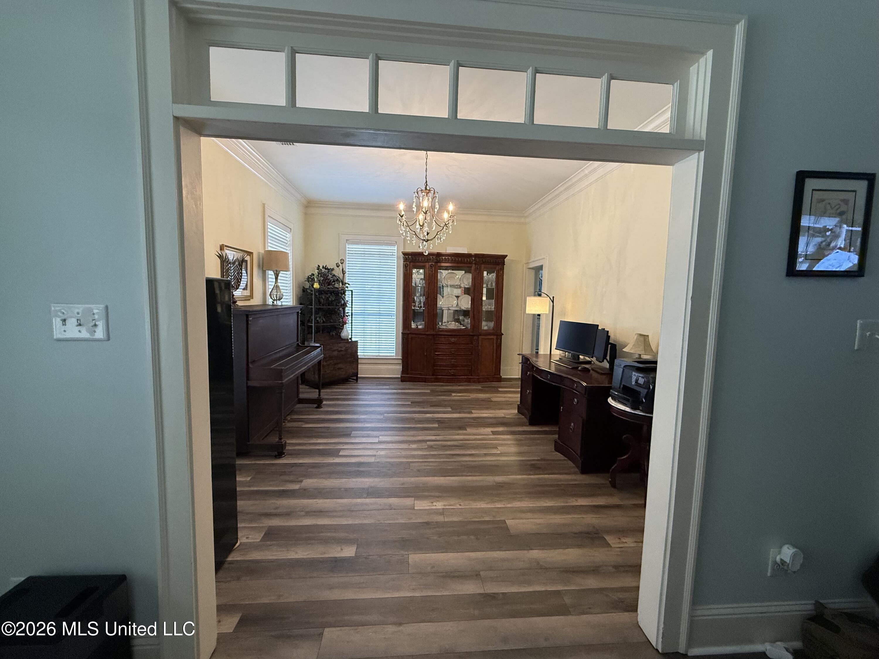 3529 Montgomery Lane Property Photo 7