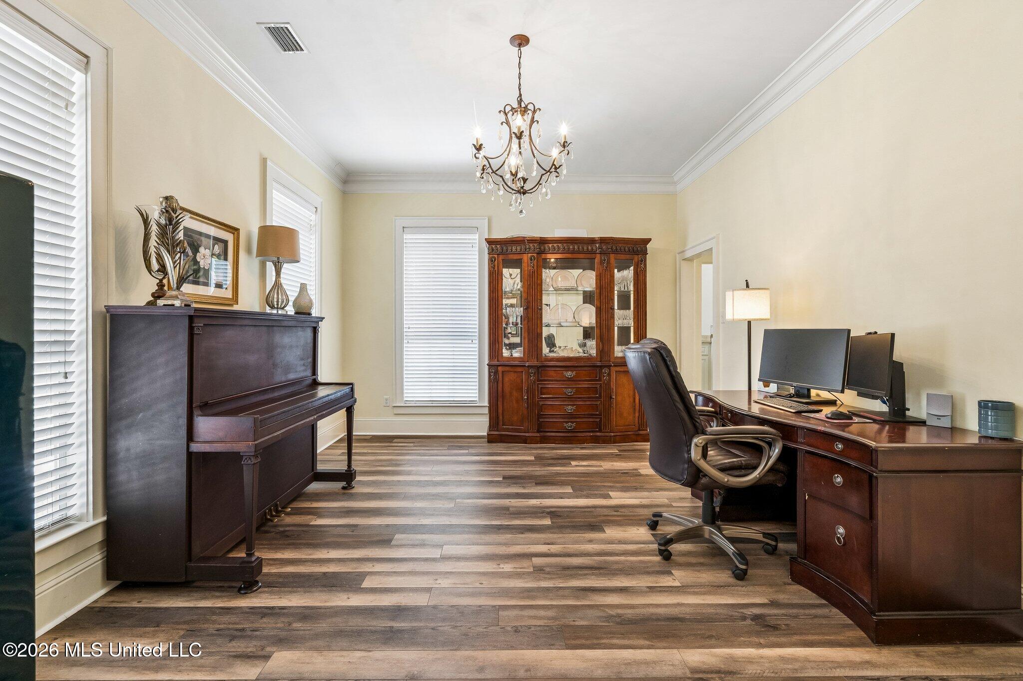 3529 Montgomery Lane Property Photo 7