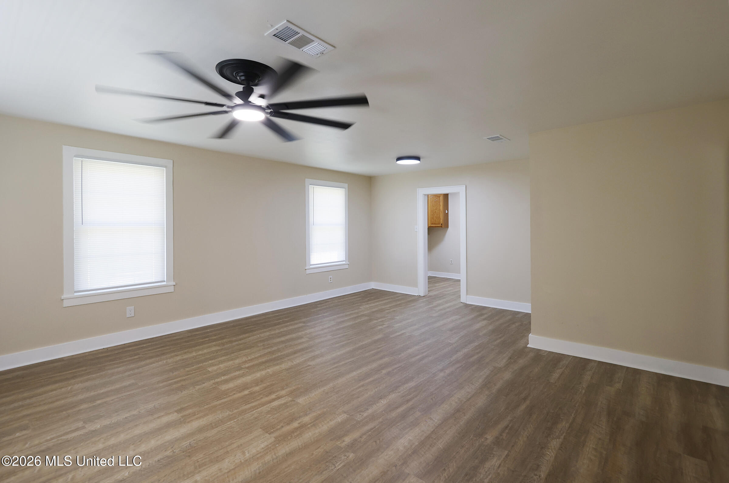 901 3rd Street Property Photo 3