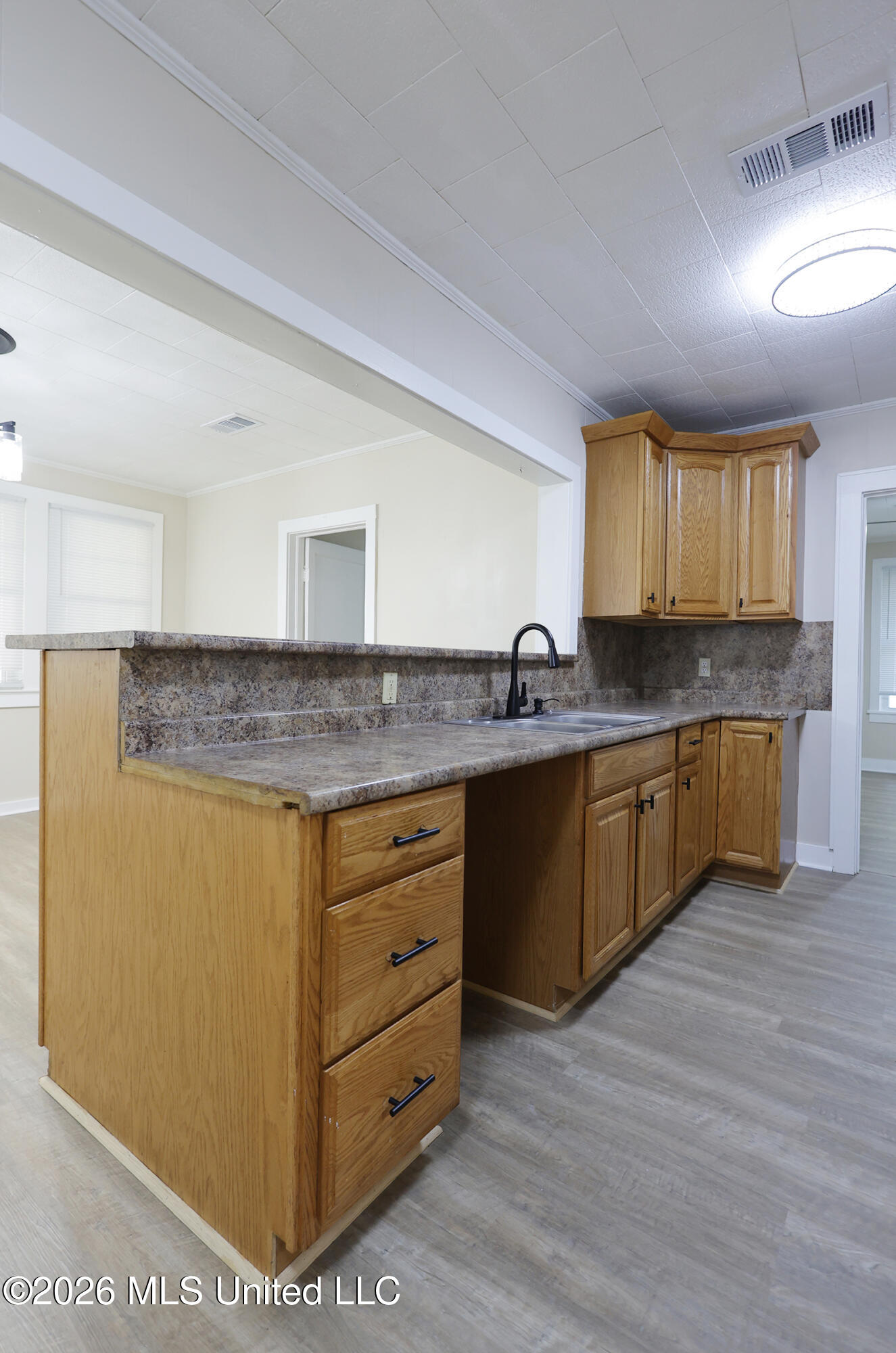 901 3rd Street Property Photo 12