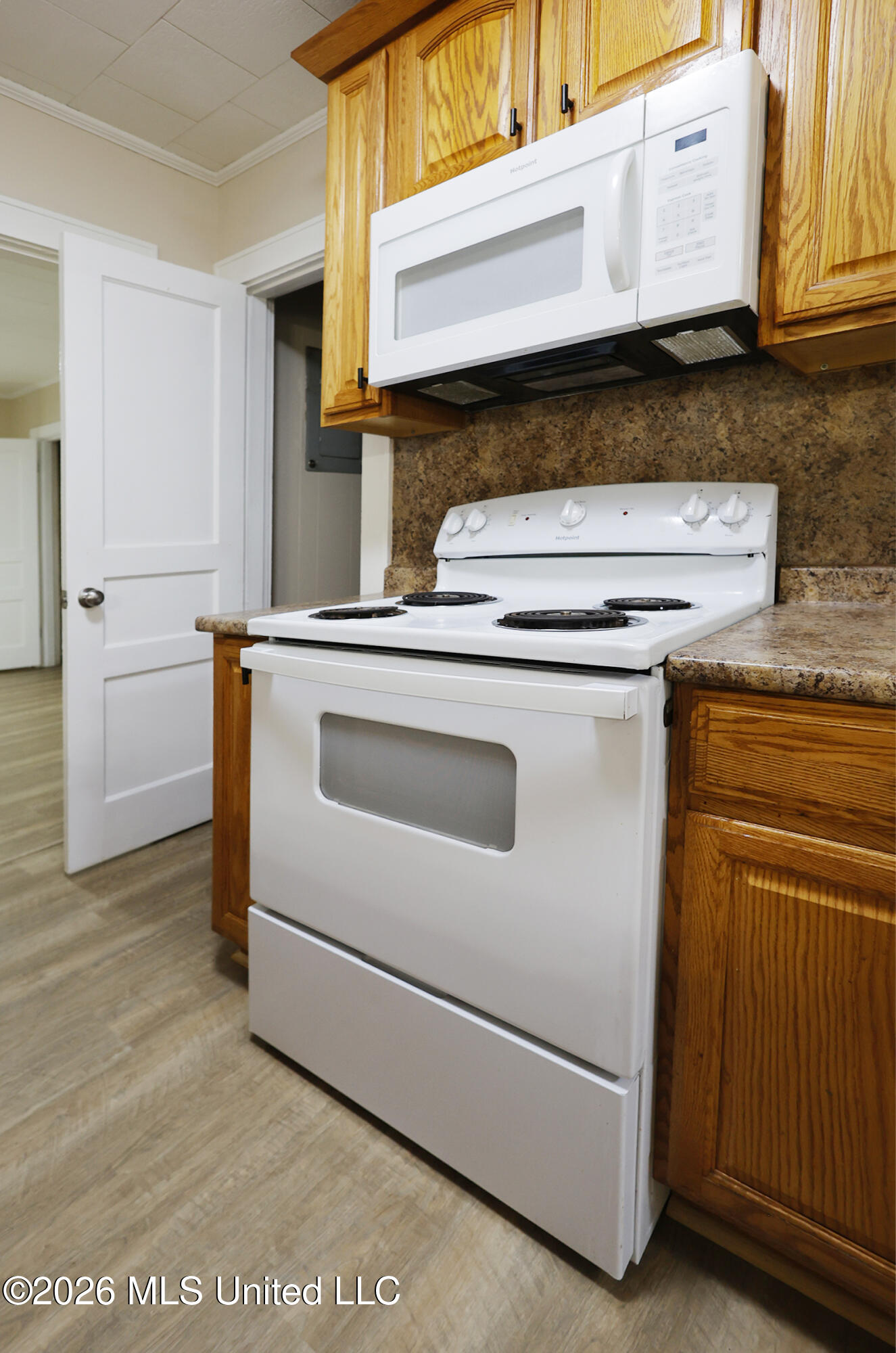 901 3rd Street Property Photo 13